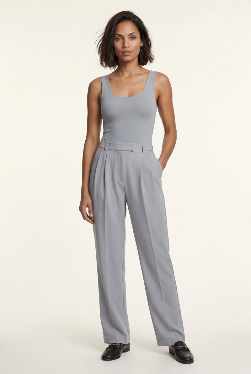 Light Gray High-waisted Pleated Tapered Trousers with Tailored Waistband - Photo 4