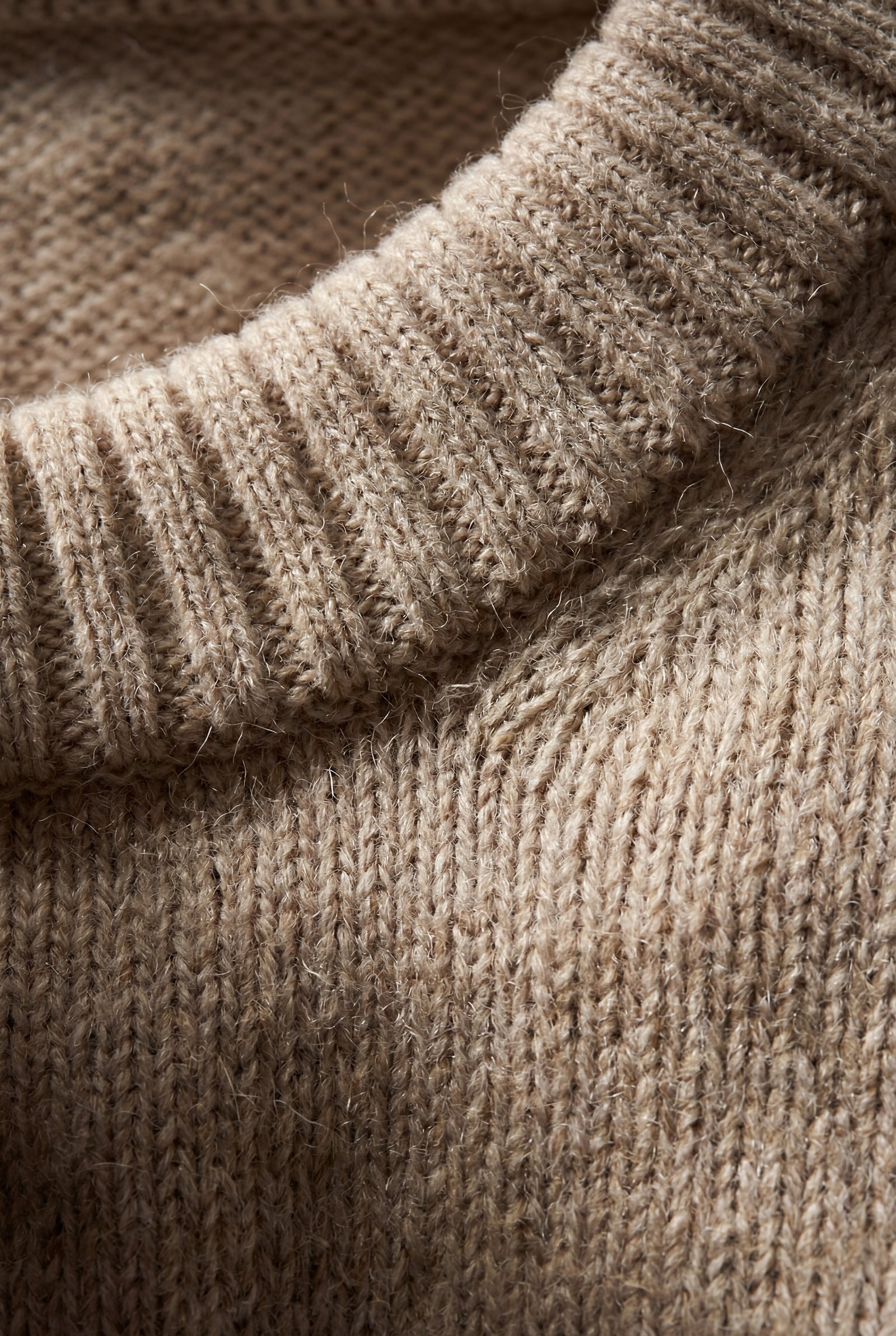 Beige Oversized Ribbed Crewneck Sweater - Oversized sweater - Photo 7