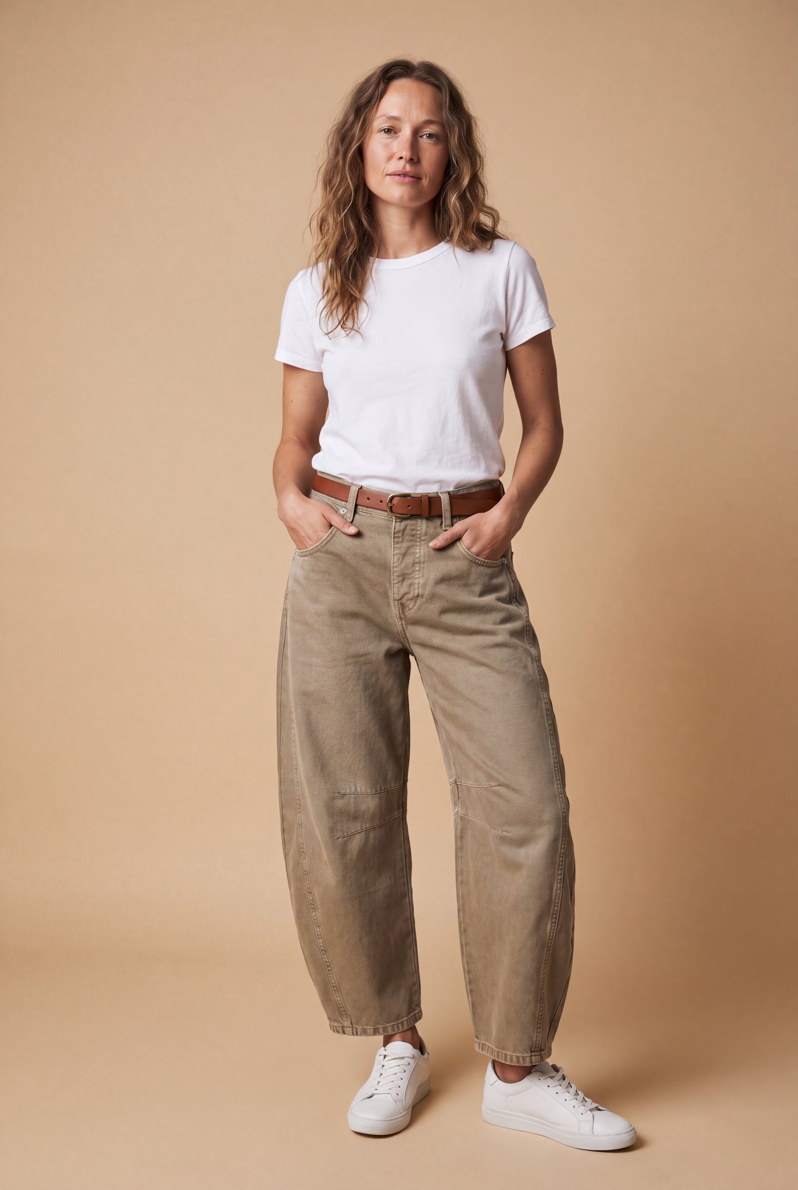 Women's Jeans High Waist Barrel Leg in Beige — studio front
