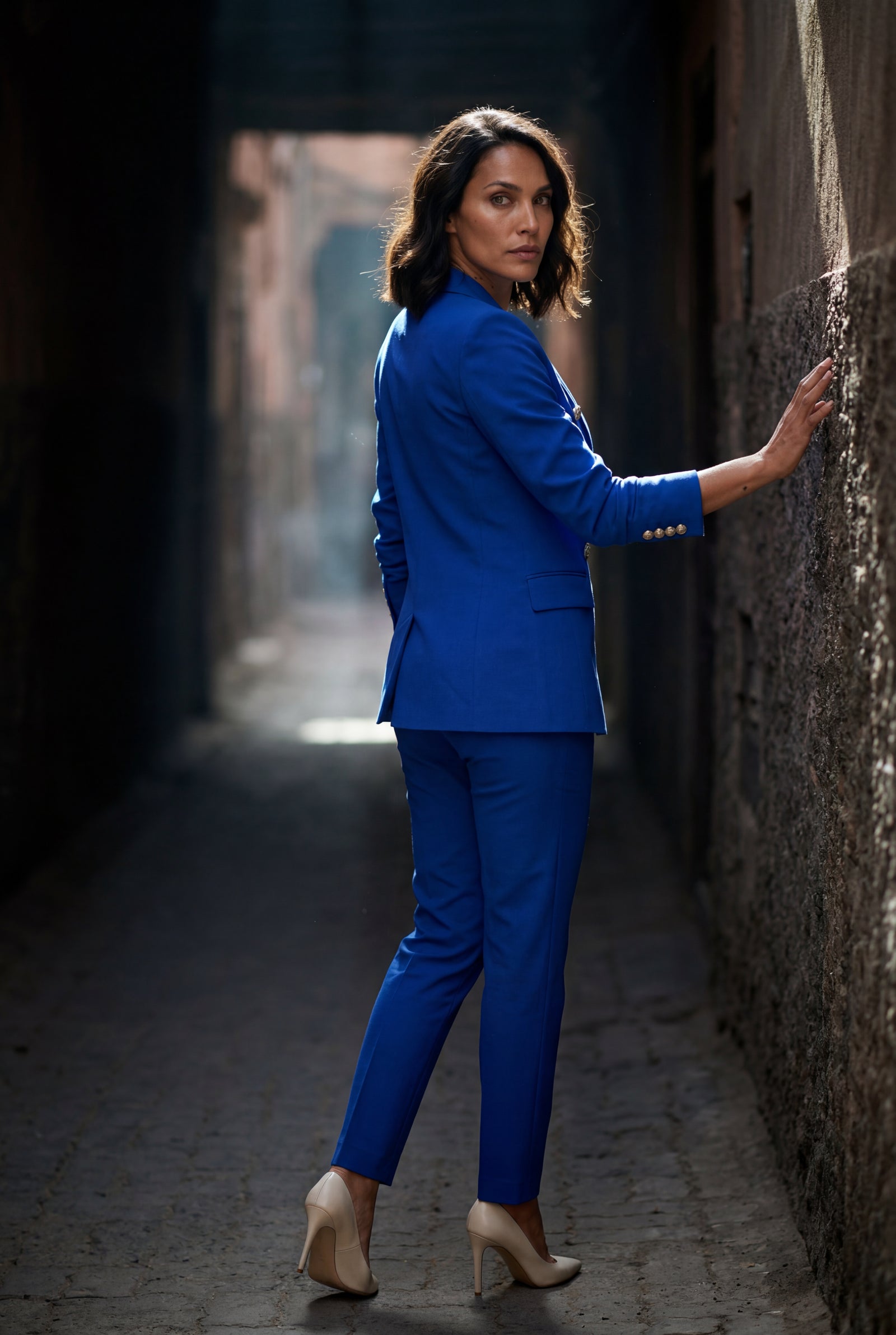 Blue Double-breasted Blazer and Slim Trouser Suit Set - Photo 24