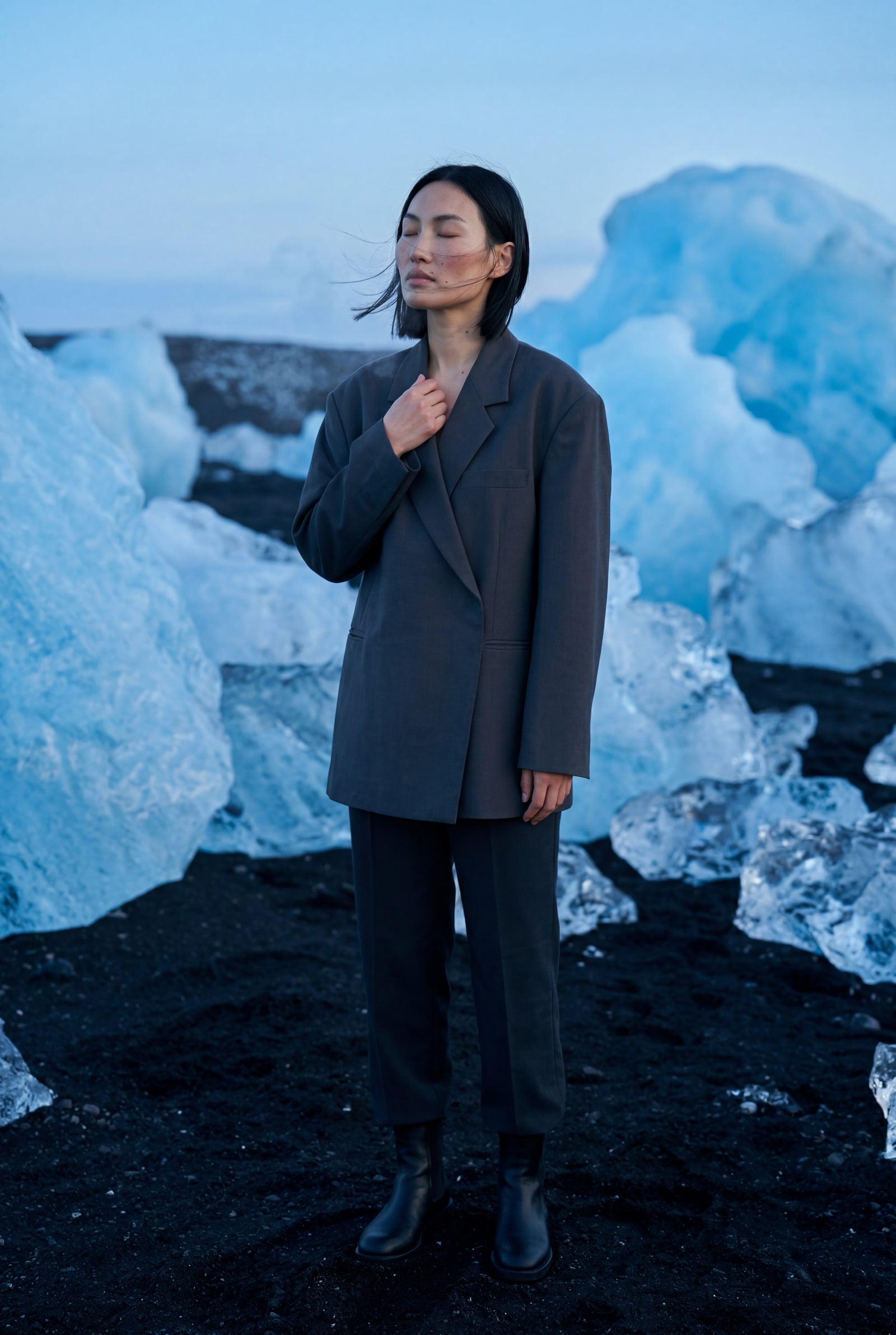 Gray Oversized Single-breasted Blazer with Classic Lapel - Blazers - Photo 12