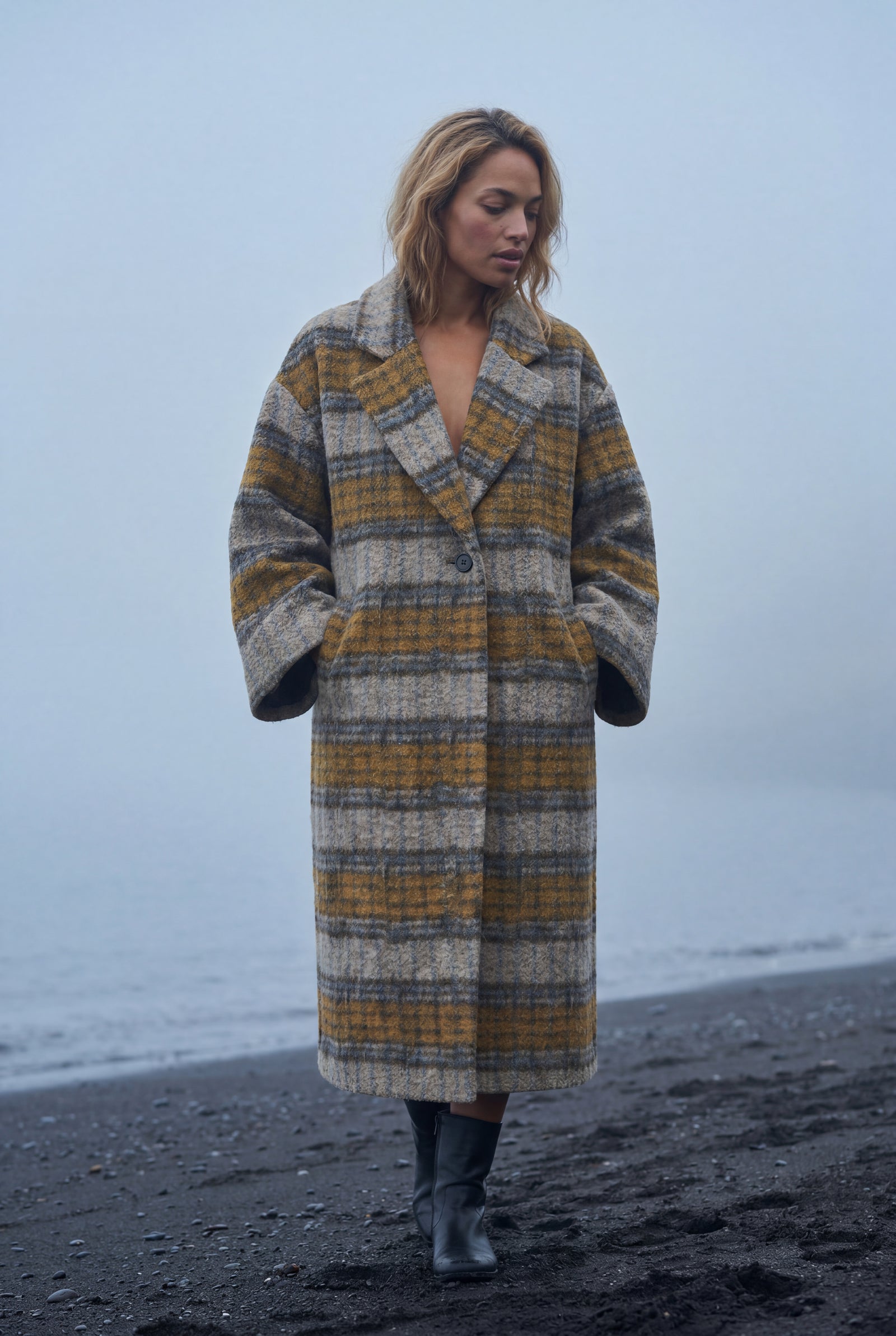 Brown Oversized Statement Pattern Midi Coat - Padded coats - Photo 8