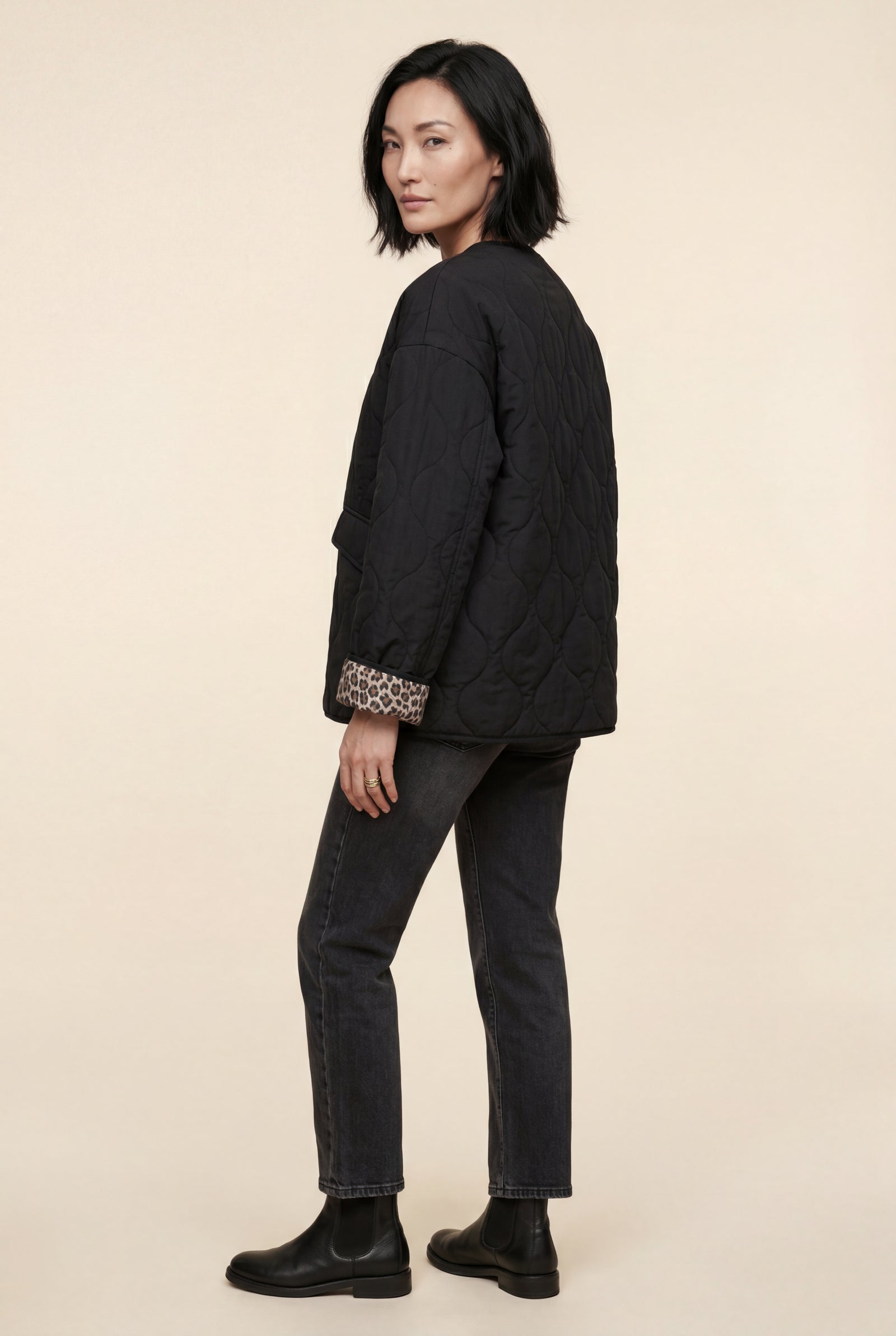 Black Quilted Button-front Jacket with Leopard Print Cuffs - Casual jackets - Photo 2