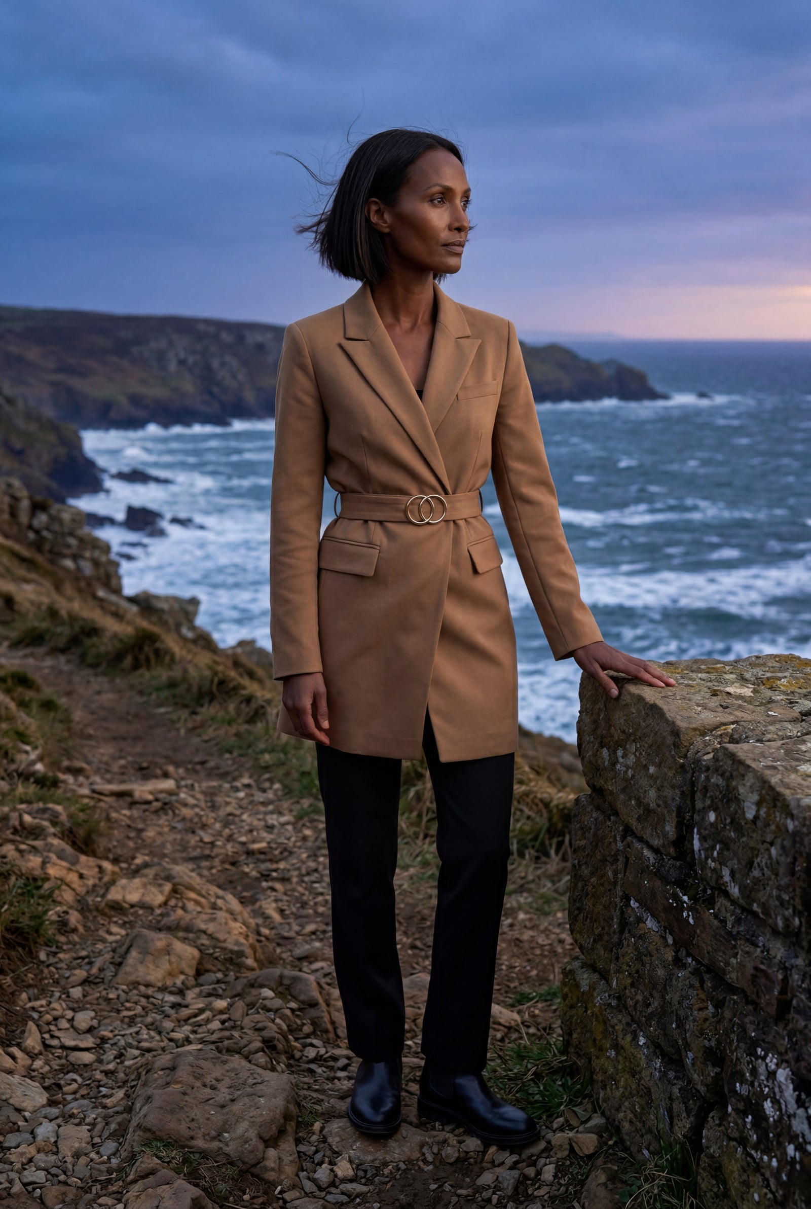 Camel Tailored Belted Blazer with Notched Lapels and Flap Pockets - Belted blazers - Photo 8