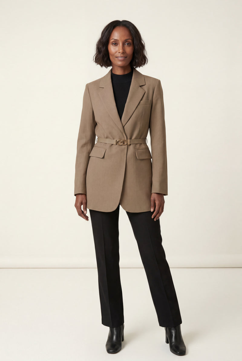Camel Tailored Belted Blazer with Notched Lapels and Flap Pockets - Belted blazers - Photo 3