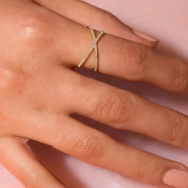 Gold Gold-tone Crystal Pavé Criss-cross Fashion Ring - Fashion rings - Photo 5