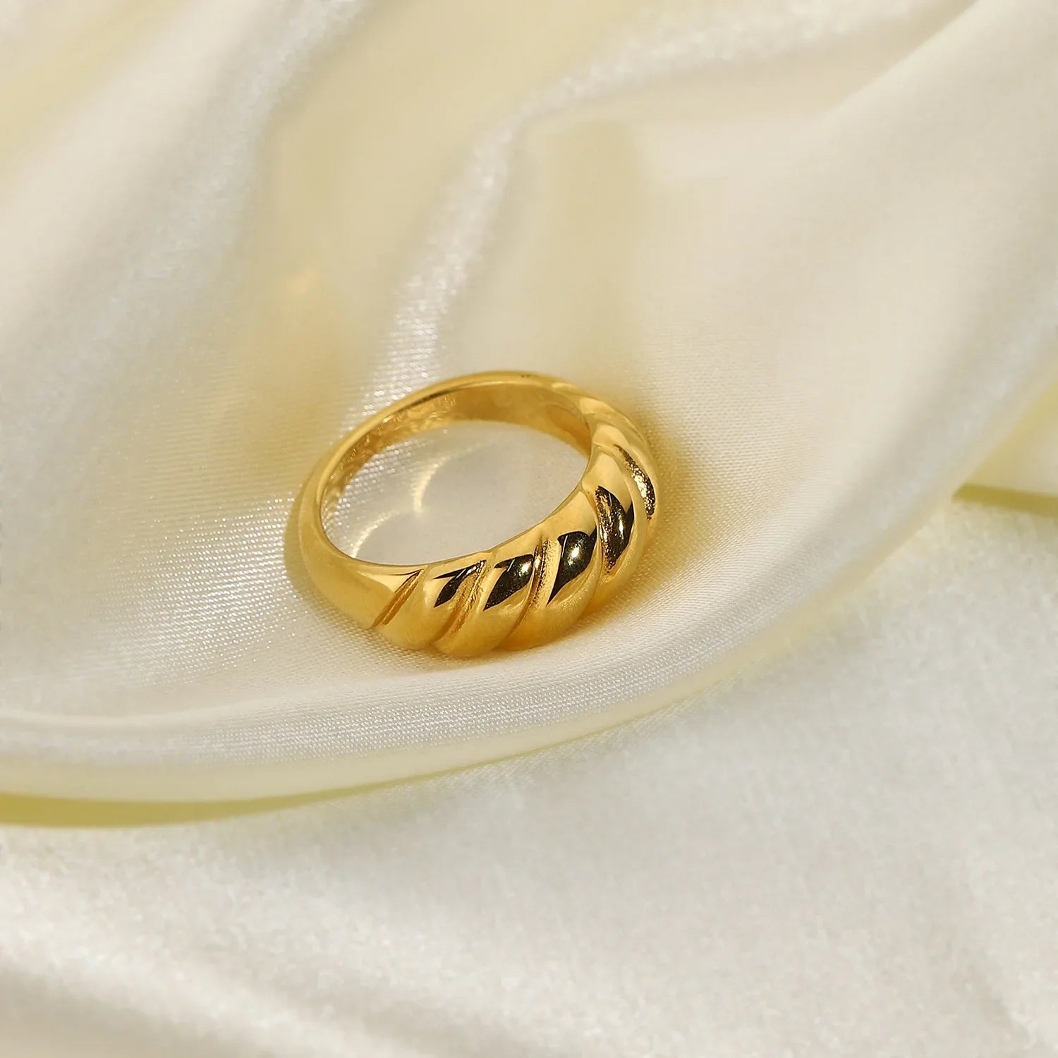 Gold Twisted Domed Gold-tone Statement Ring with Chunky Band - Statement rings - Photo 4