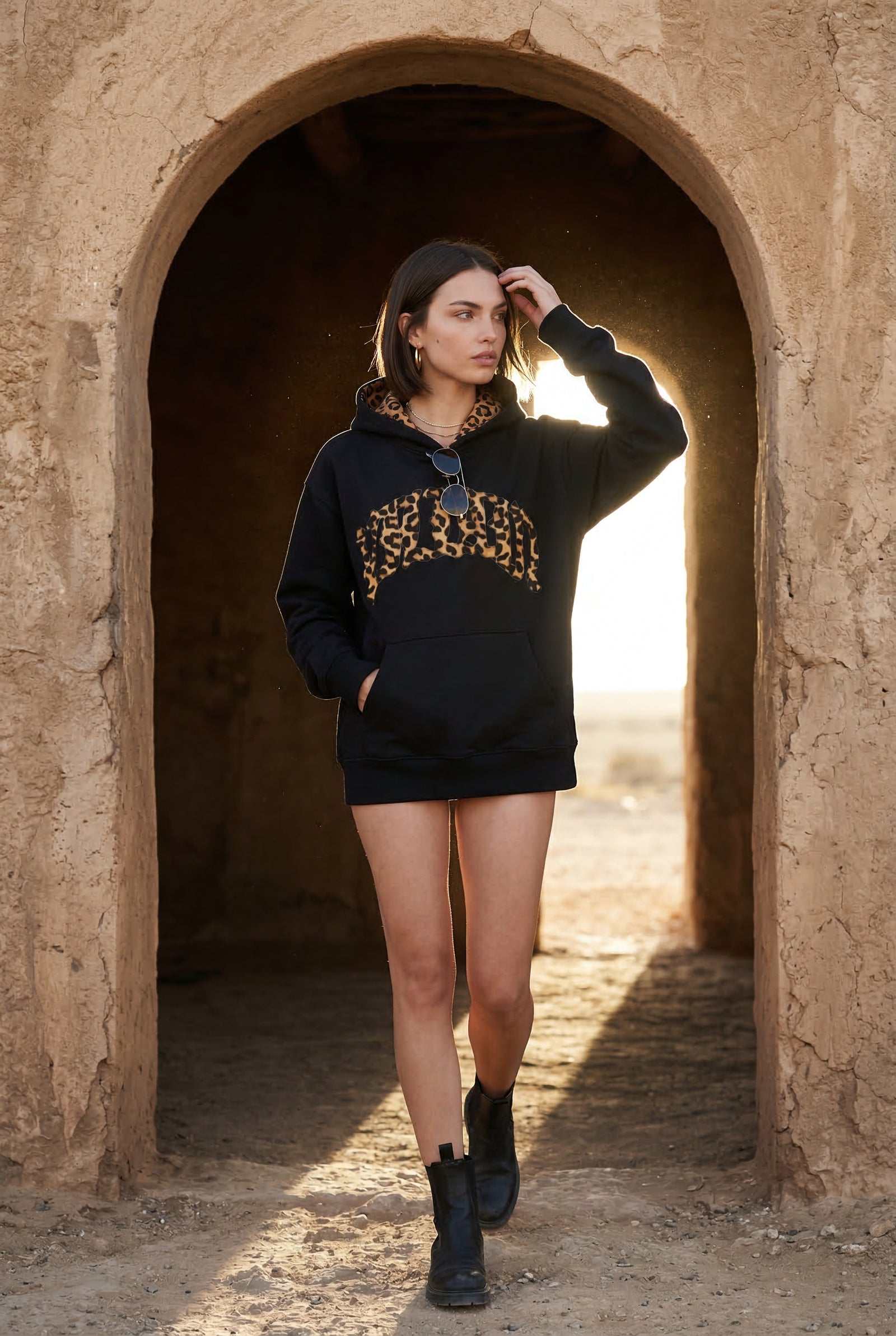 Black Animal Print Appliqué Relaxed Fit Casual Hoodie - Photo 4