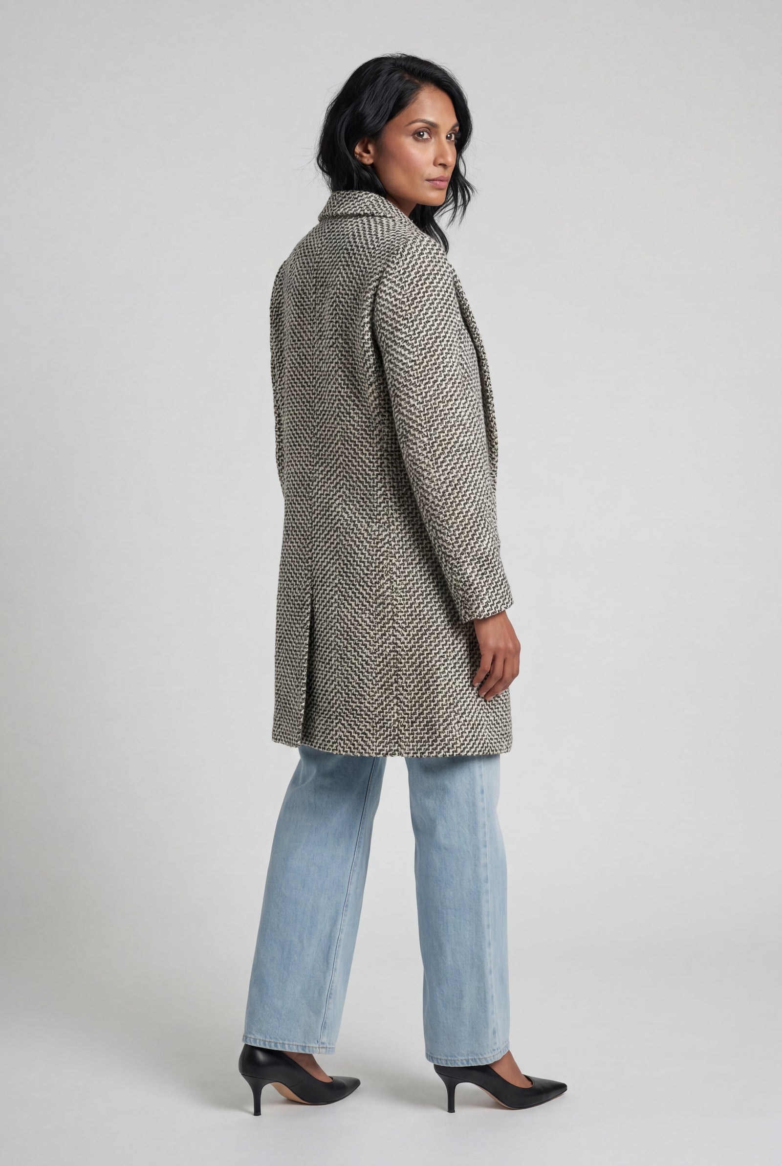 Gray Gray Herringbone Single-breasted Long Coat with Notched Lapel - Photo 2