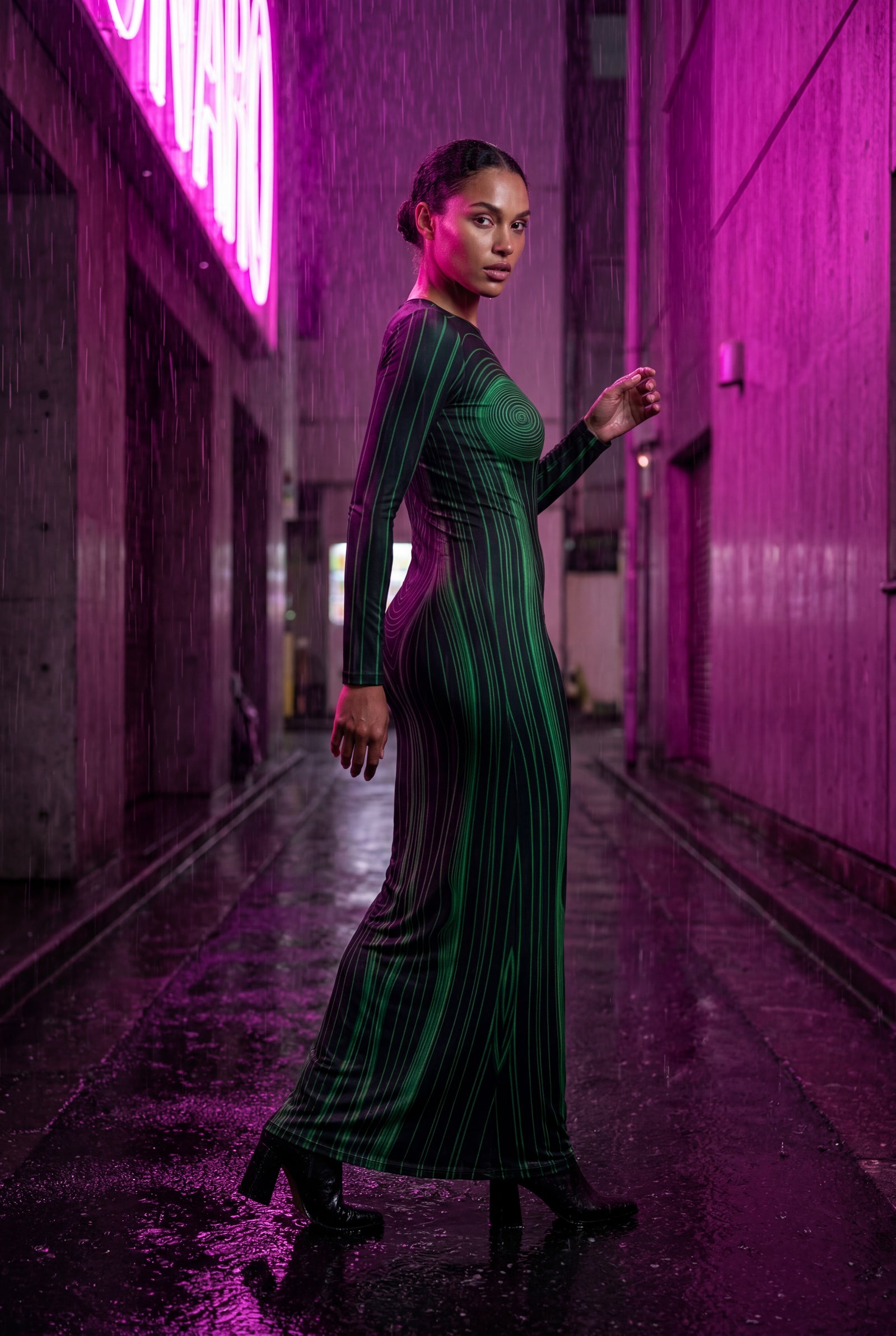 Green Illusion Contour Print Bodycon Maxi Dress - Photo 4