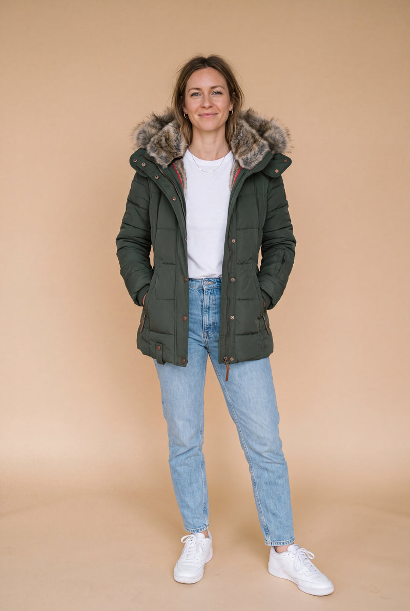 Women's Jacket Faux Fur Collar in Green — studio full