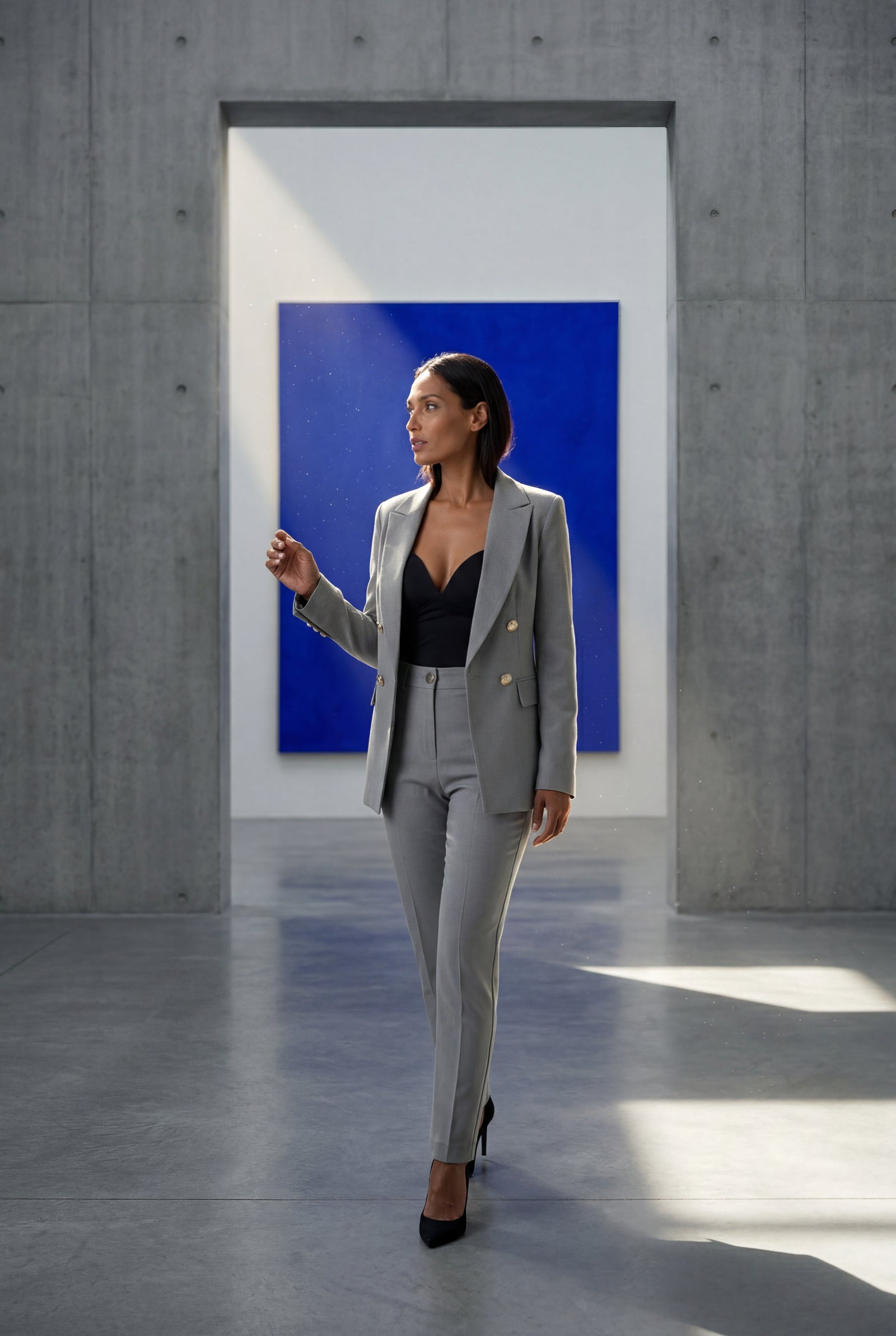 Gray Double-breasted Fitted Jacket and Slim Trouser Suit Set - Photo 34