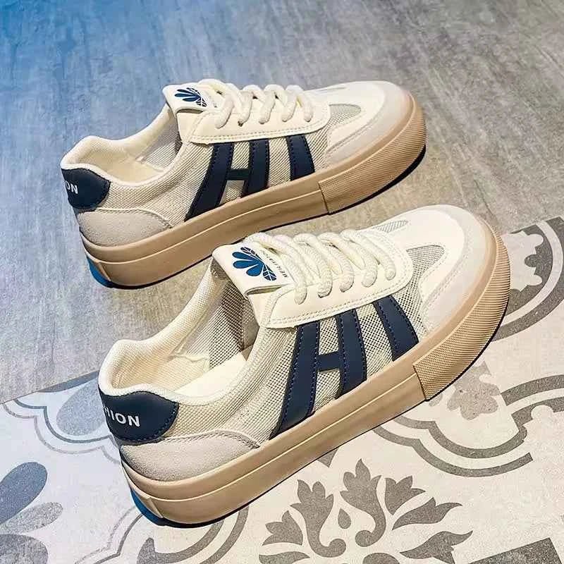 Women's Chunky Platform Retro-Inspired Lace-Up Sneakers - Photo 2