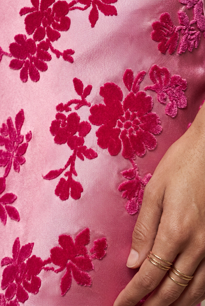 Pink Pink Floral Embroidered Cowl Neck Maxi Dress - Photo 3