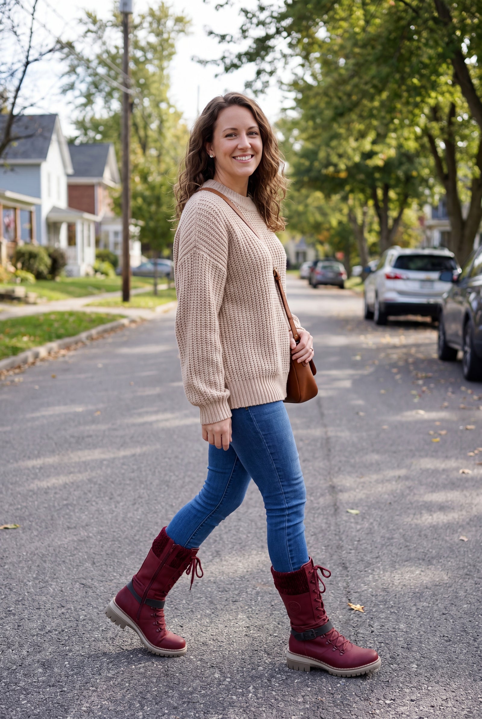 Women's Winter Boots Lace-Up High-Rise in Red — lifestyle weekend