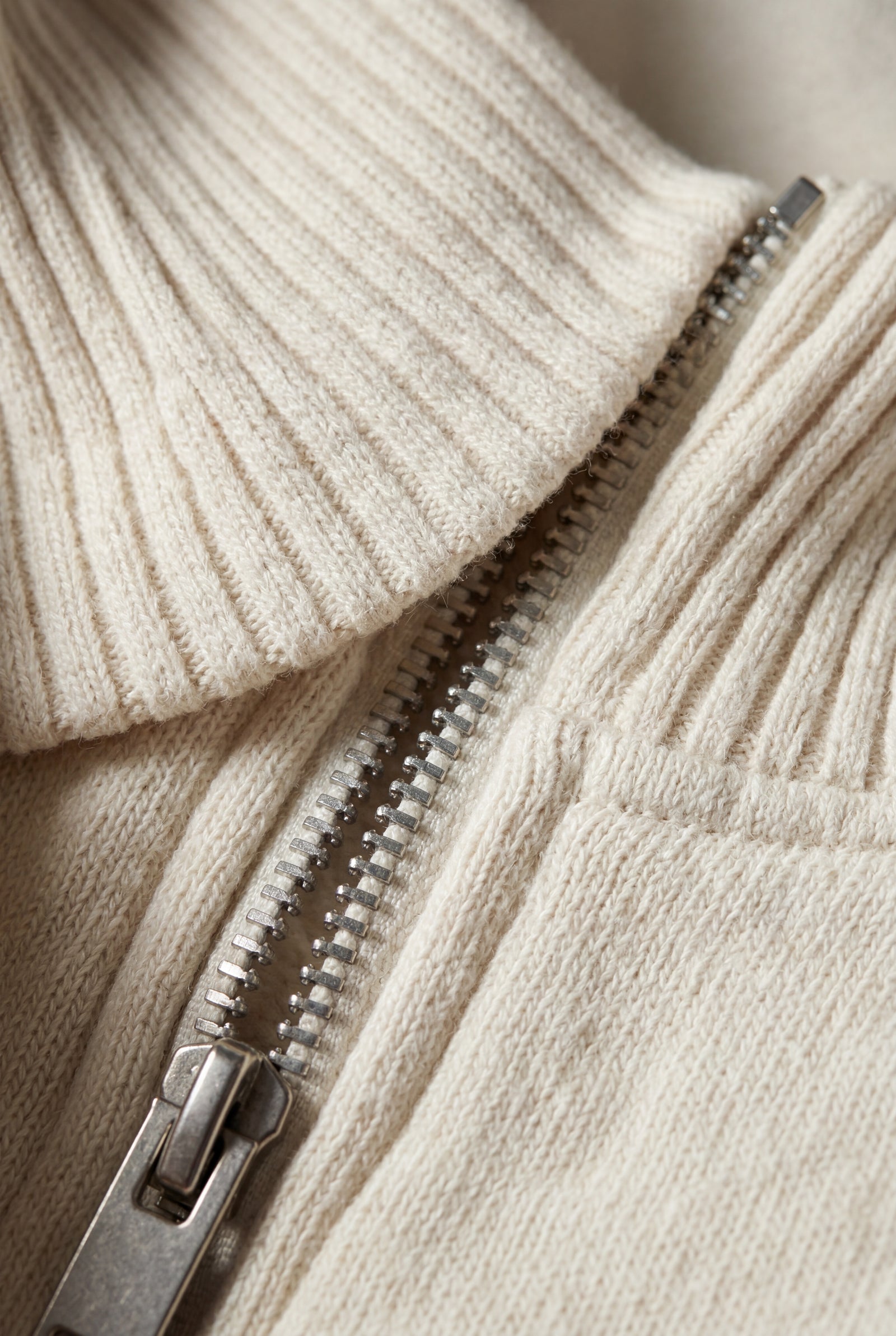 White Chunky Ribbed Collar Off-white Quarter Zip Sweater - Photo 3