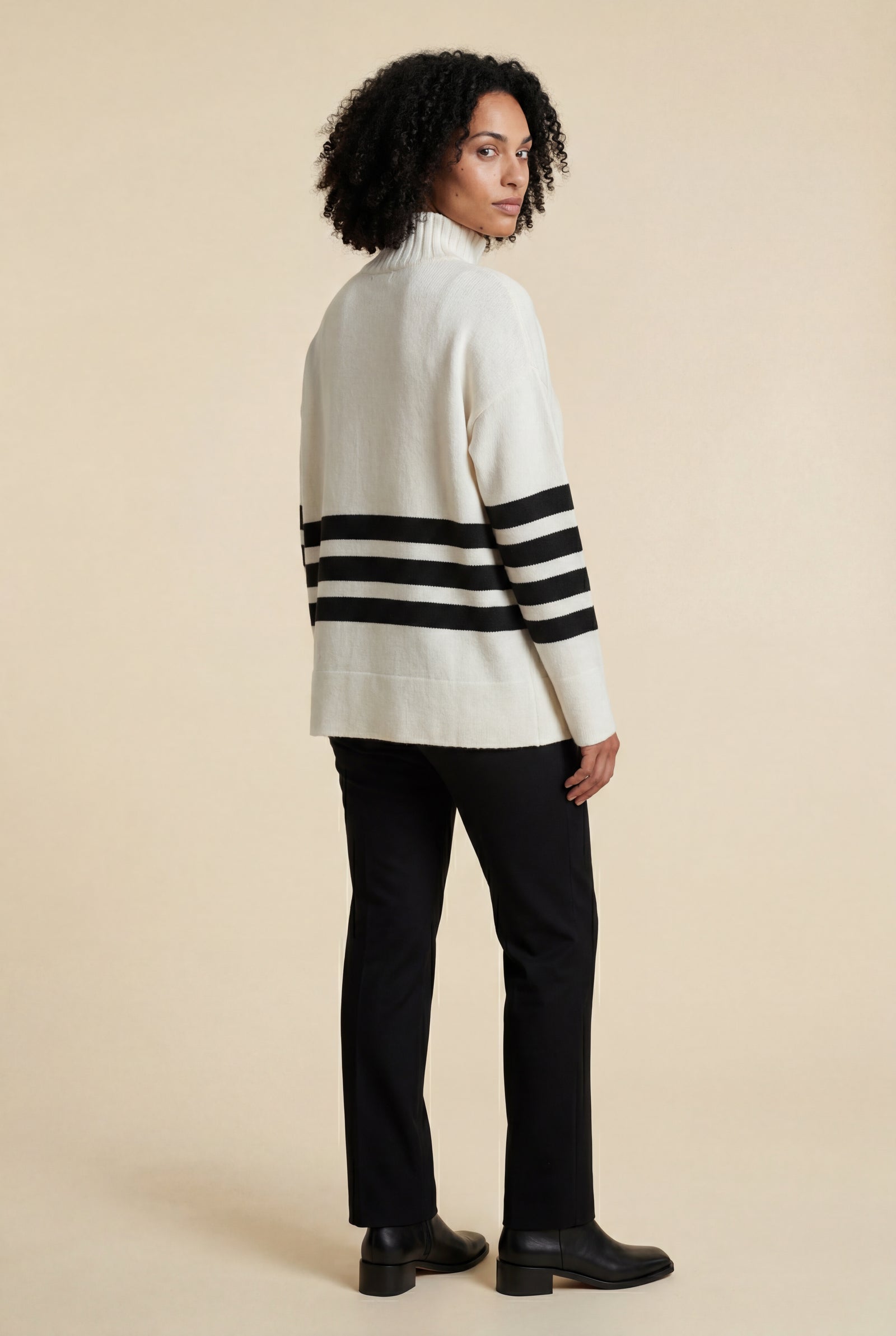 White Ivory Black Striped Turtleneck Oversized Knitted Sweater - Photo 2