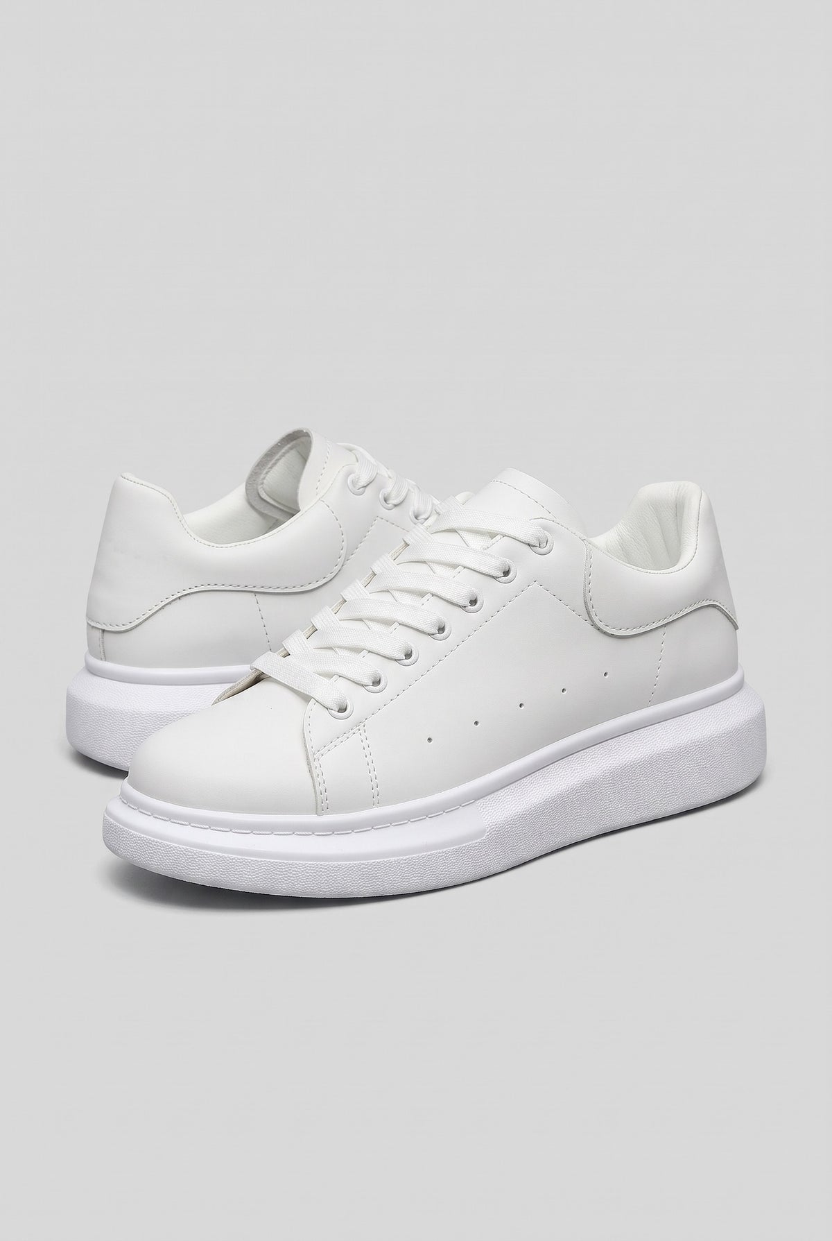Leather Low-Top Sneakers in White — Stilenza main image