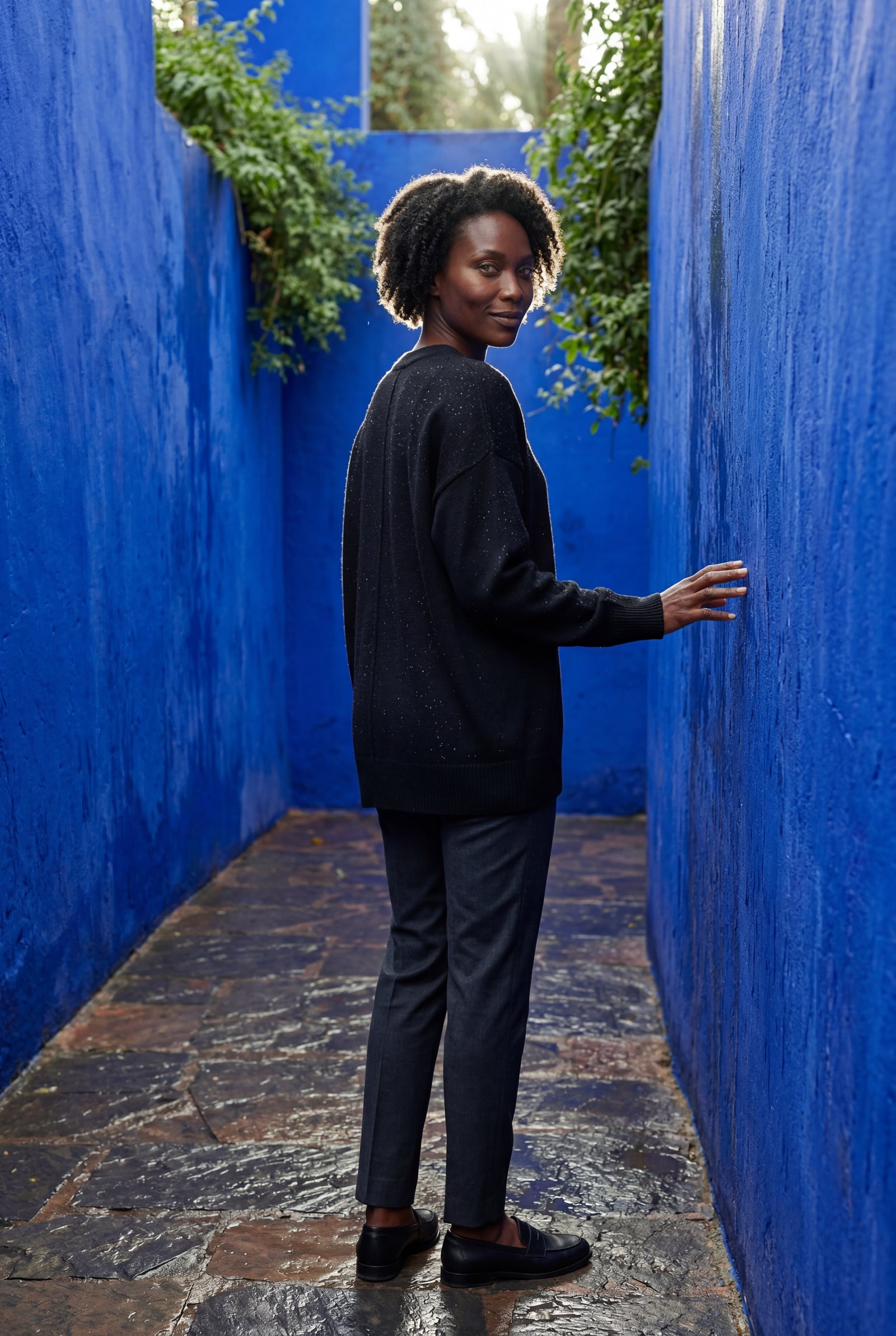 Black Oversized Crewneck Sweater with Dropped Shoulders - Oversized sweater - Photo 26