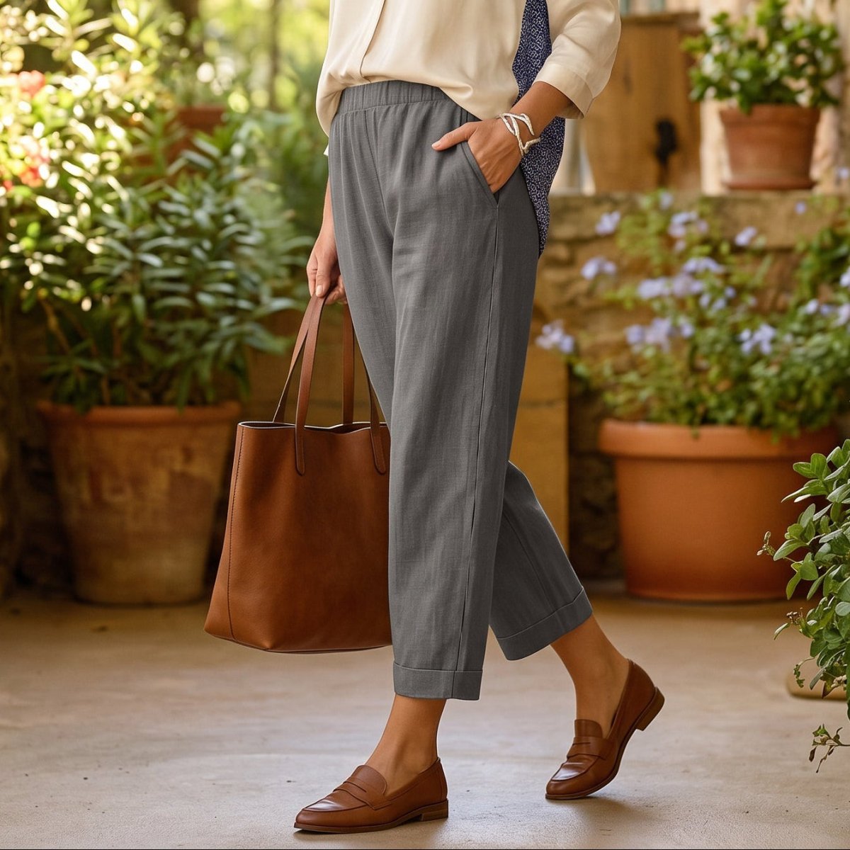 Women’s Wide Leg Cropped Trousers with Pockets-Trousers-Stilenza-Stilenza
