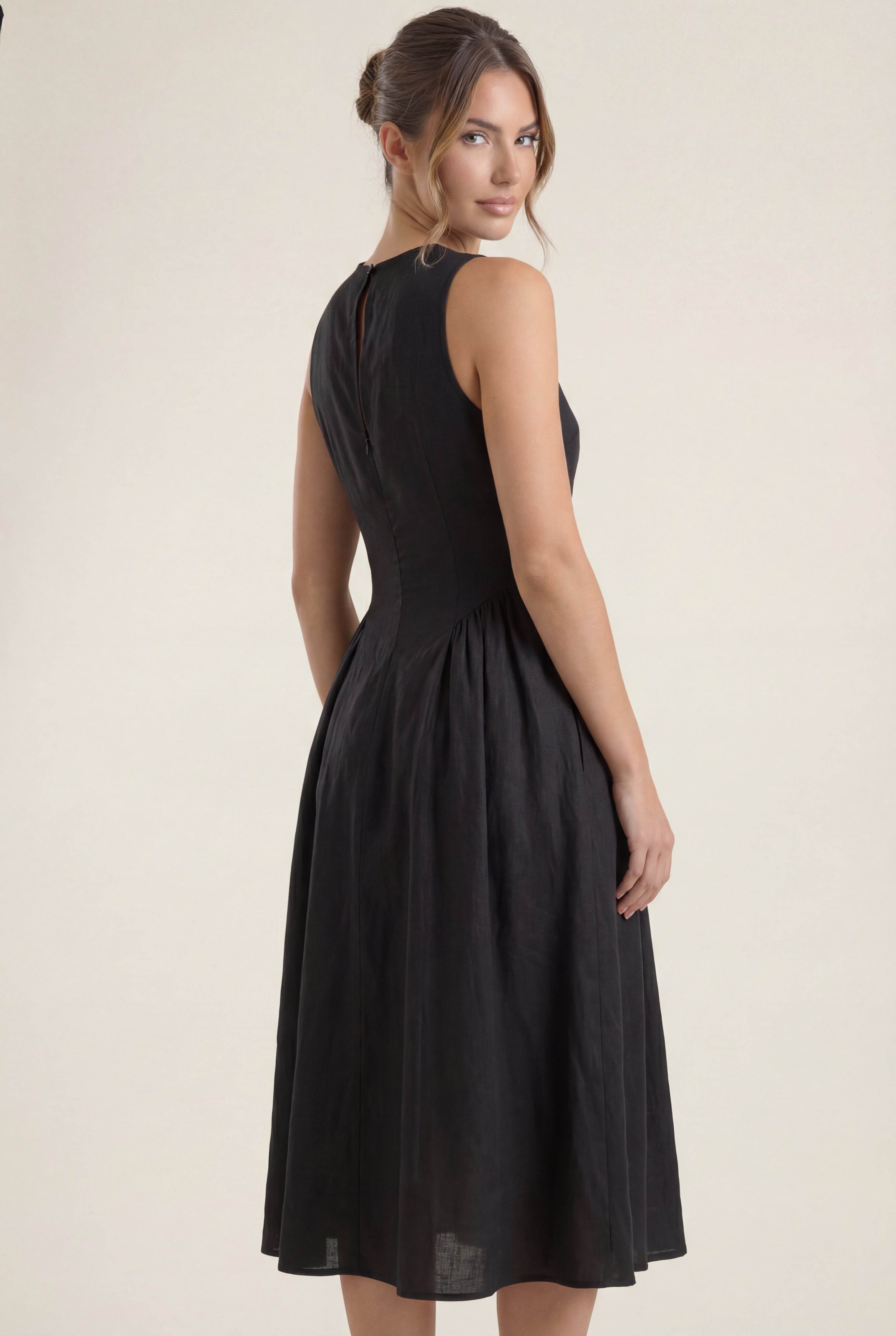 A-Line Cutout Midi Dress - Black - Photo 2