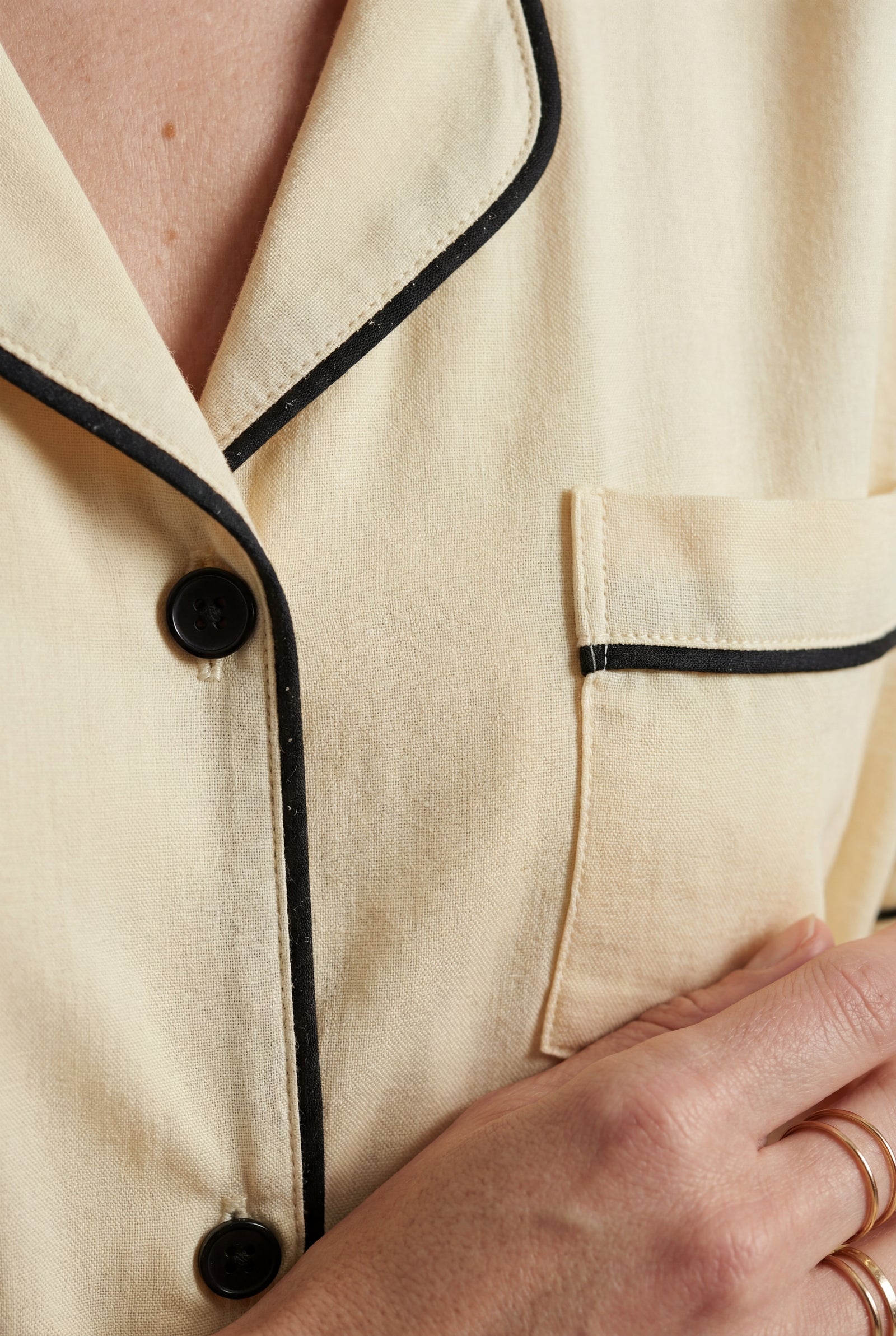 Beige Contrast Piping Short Sleeve Pajama Set with Bow Waistband - Photo 5