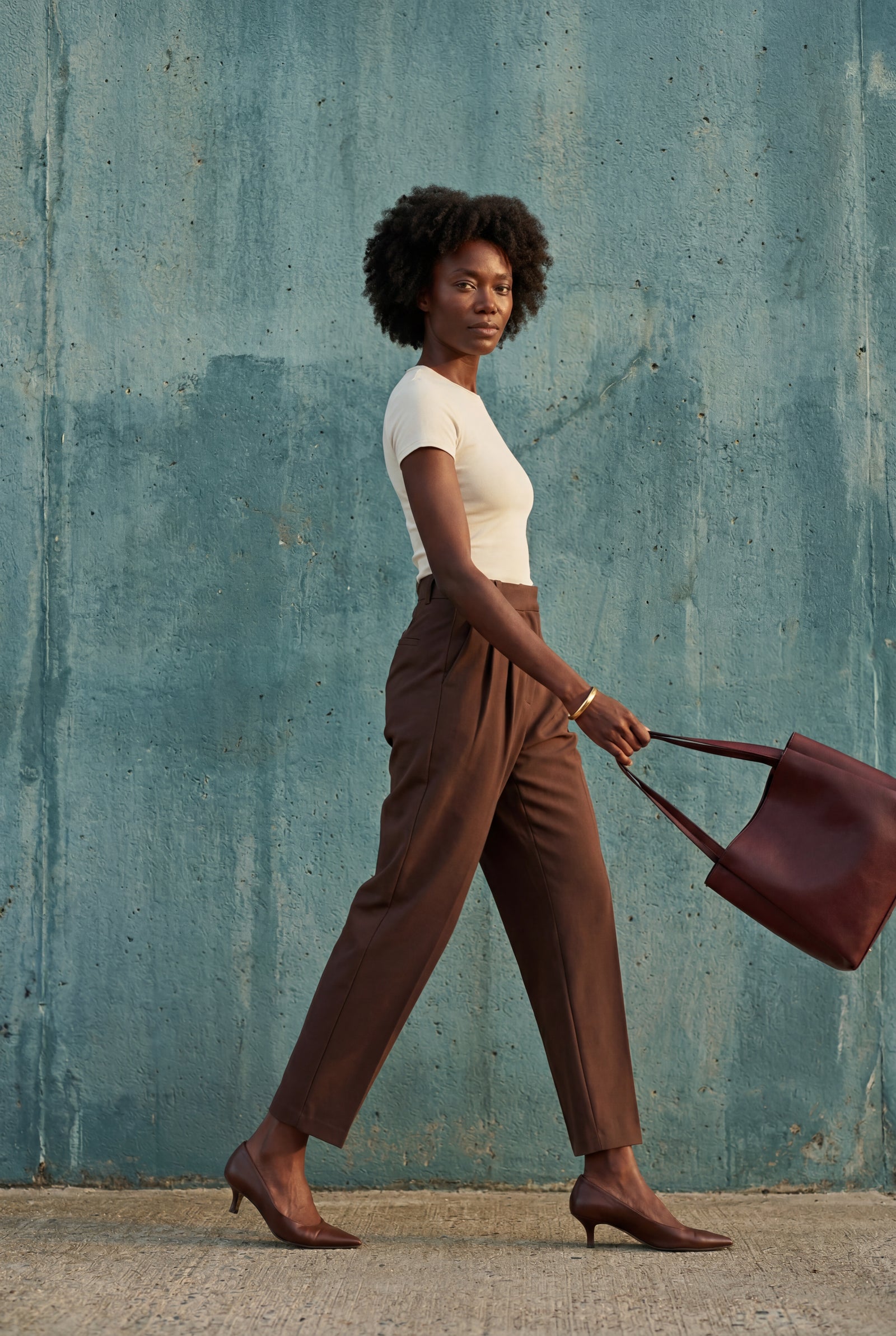 Brown High-waisted Pleated Tapered Trousers with Tailored Waistband - Photo 8