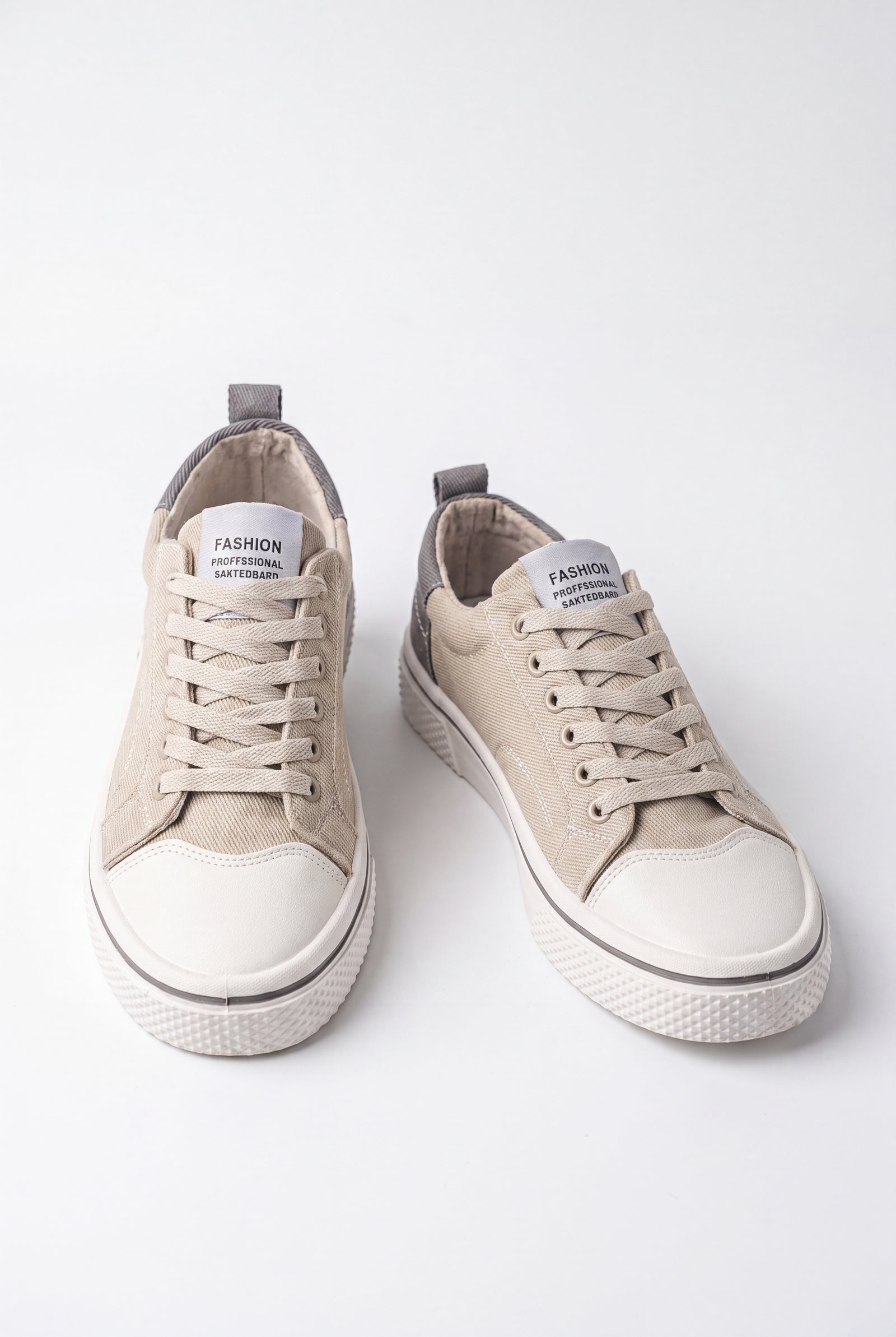 Men's Sneakers Classic Fit in Beige — primary packshot