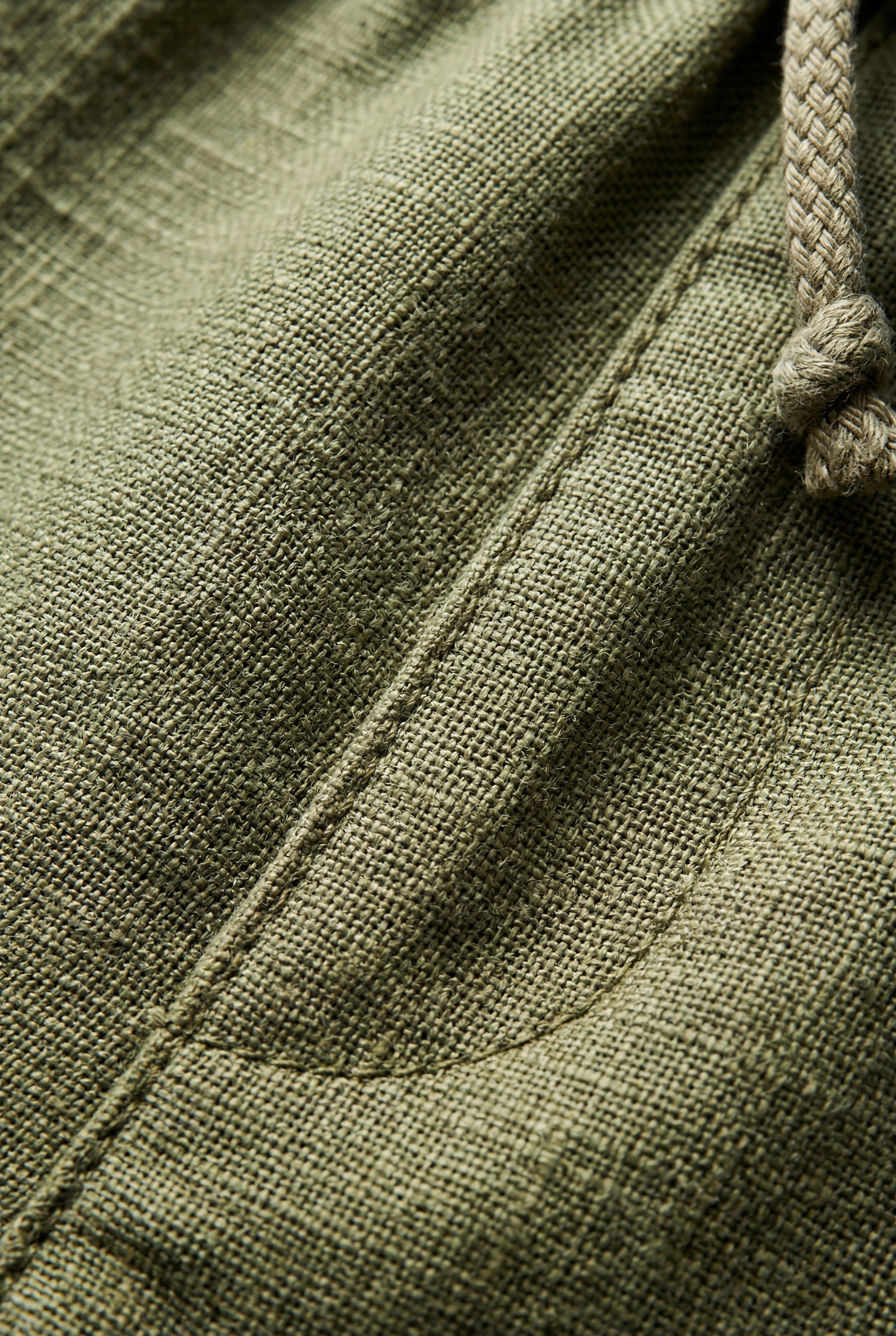 Green Relaxed Fit Drawstring Waist Shorts with Side Pockets - Relaxed fit shorts - Photo 11