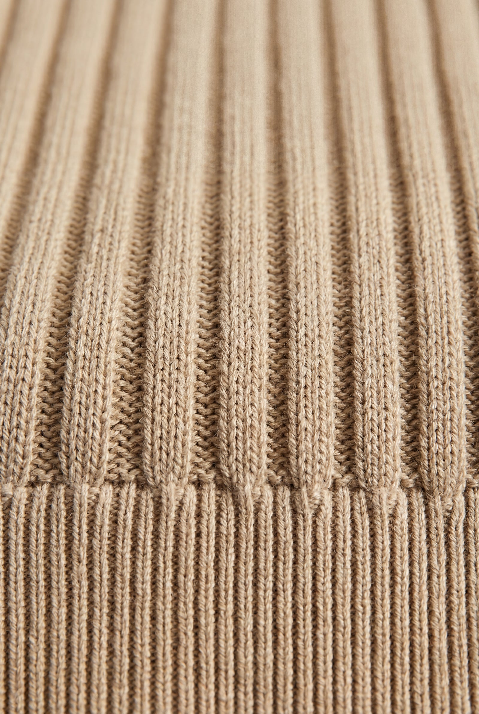 Beige Ribbed Crew Neck Short Sleeve Sweater T-shirt - Short sleeve t-shirt - Photo 8