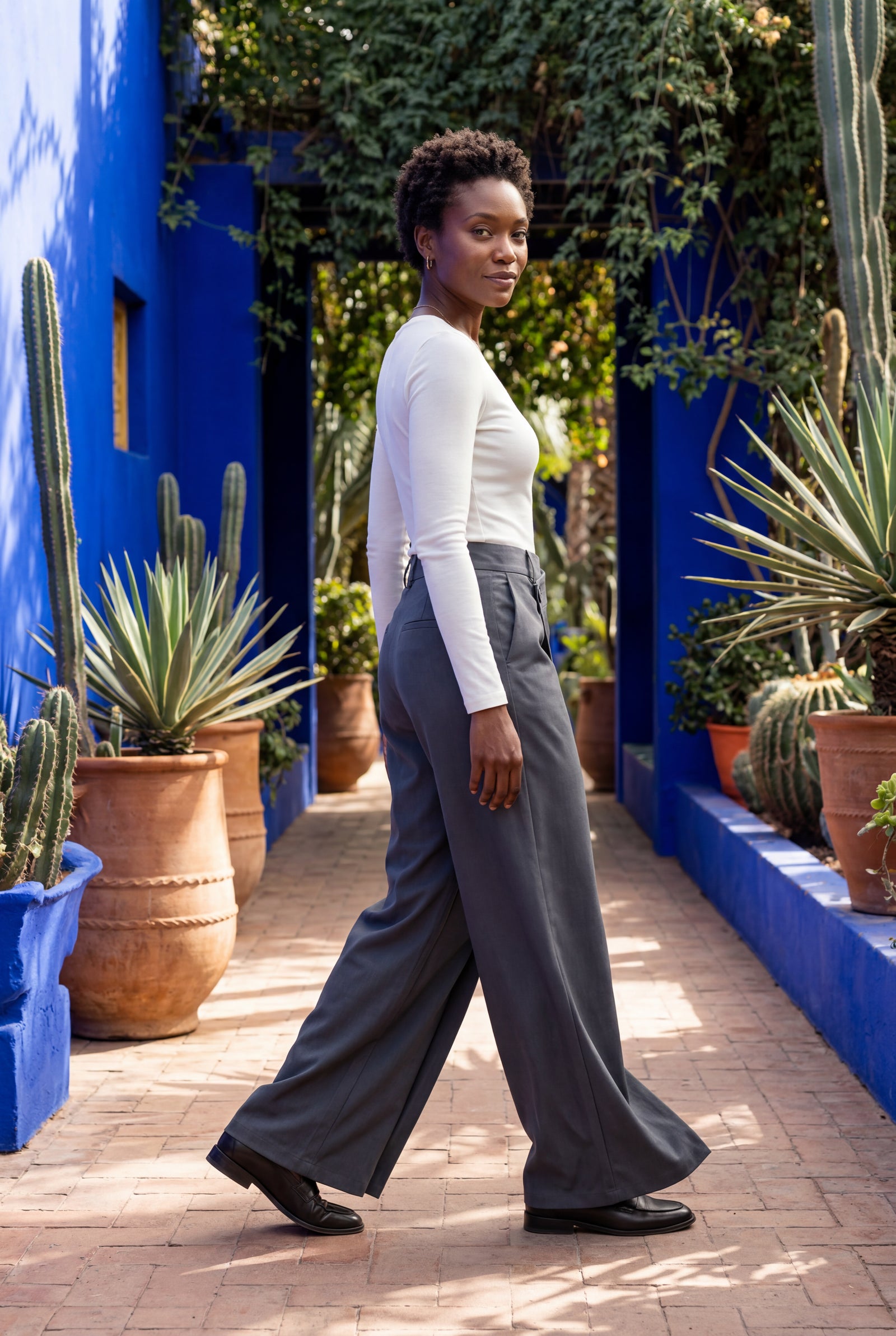 Gray Asymmetrical Wrap Front Wide Leg Trousers - Photo 11