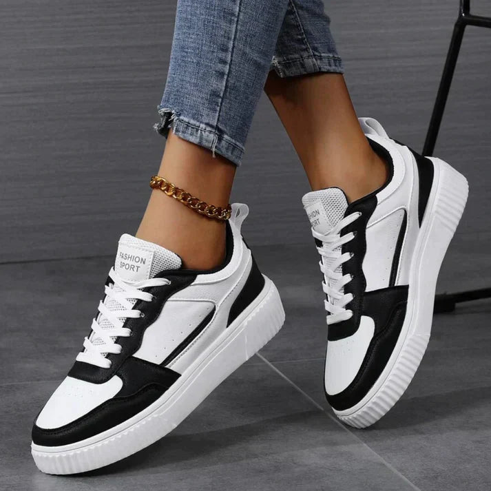 Black Chunky Sole Colorblock Low-top Lace-up Sneakers - Slip-on sneakers - Photo 9