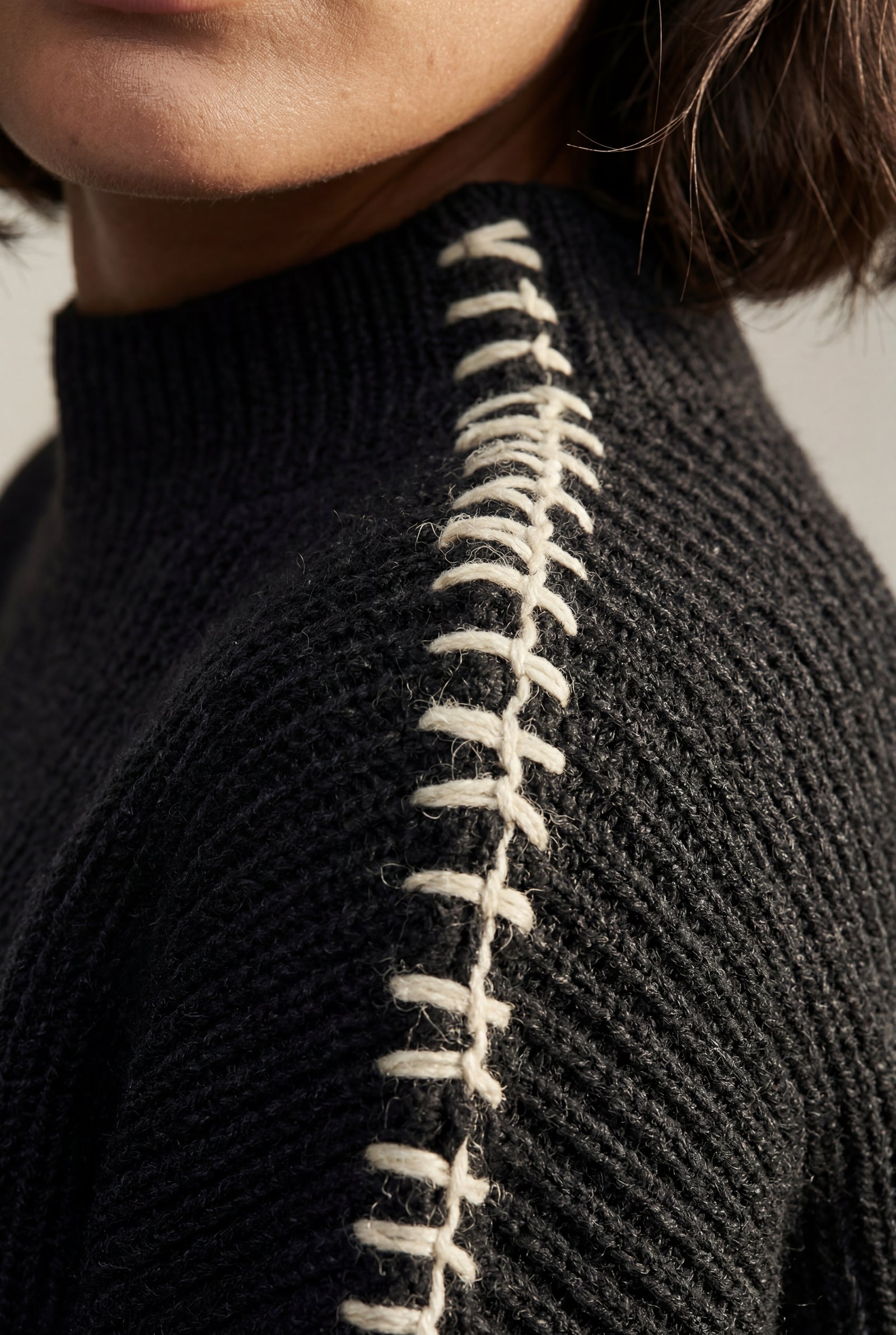 Black Contrast Whipstitch Navy Knitted Pullover Sweater - Knitted sweater - Photo 3