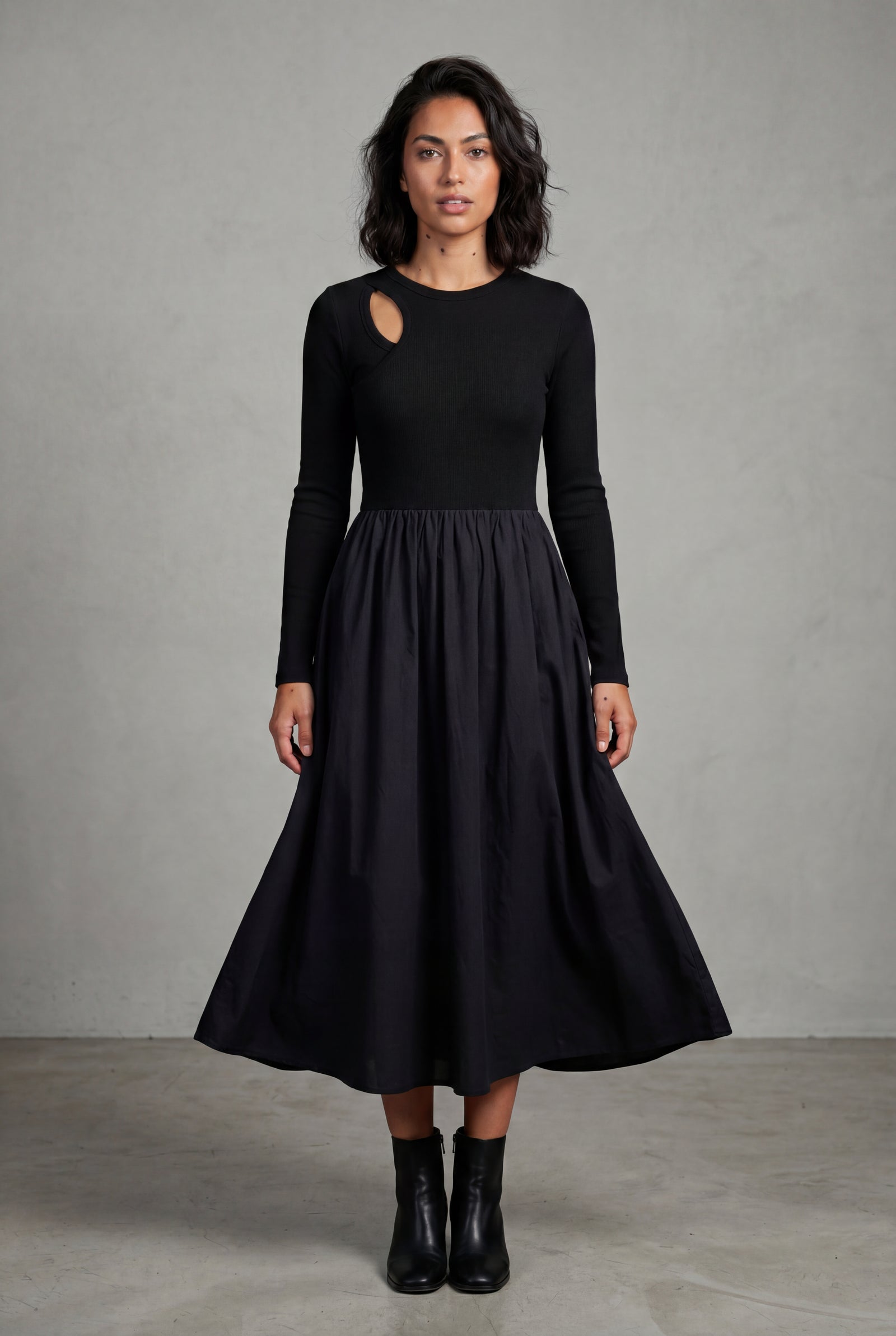 Black Cutout Long Sleeve Fit-and-flare Black Maxi Dress - Photo 3