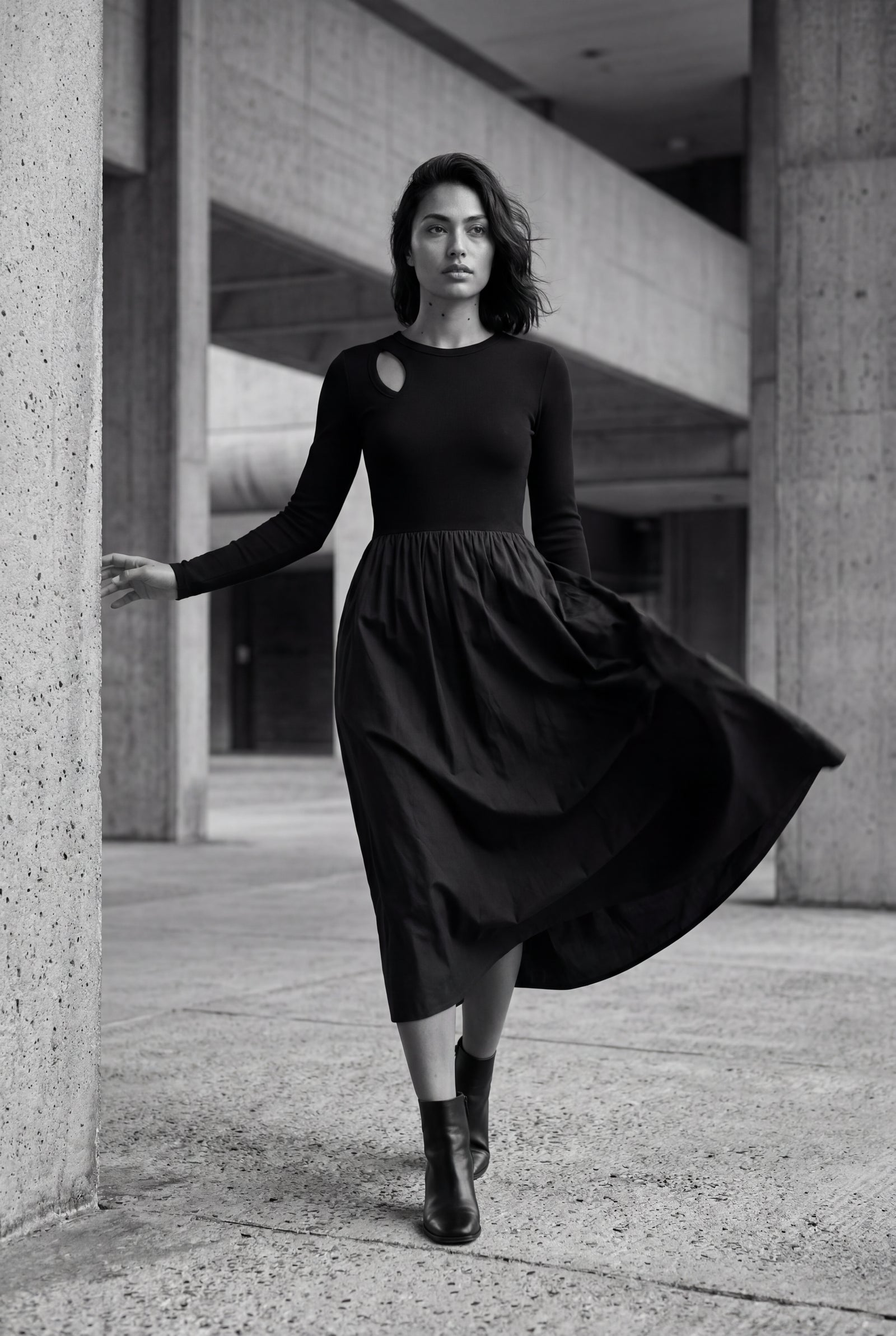 Black Cutout Long Sleeve Fit-and-flare Black Maxi Dress - Photo 4