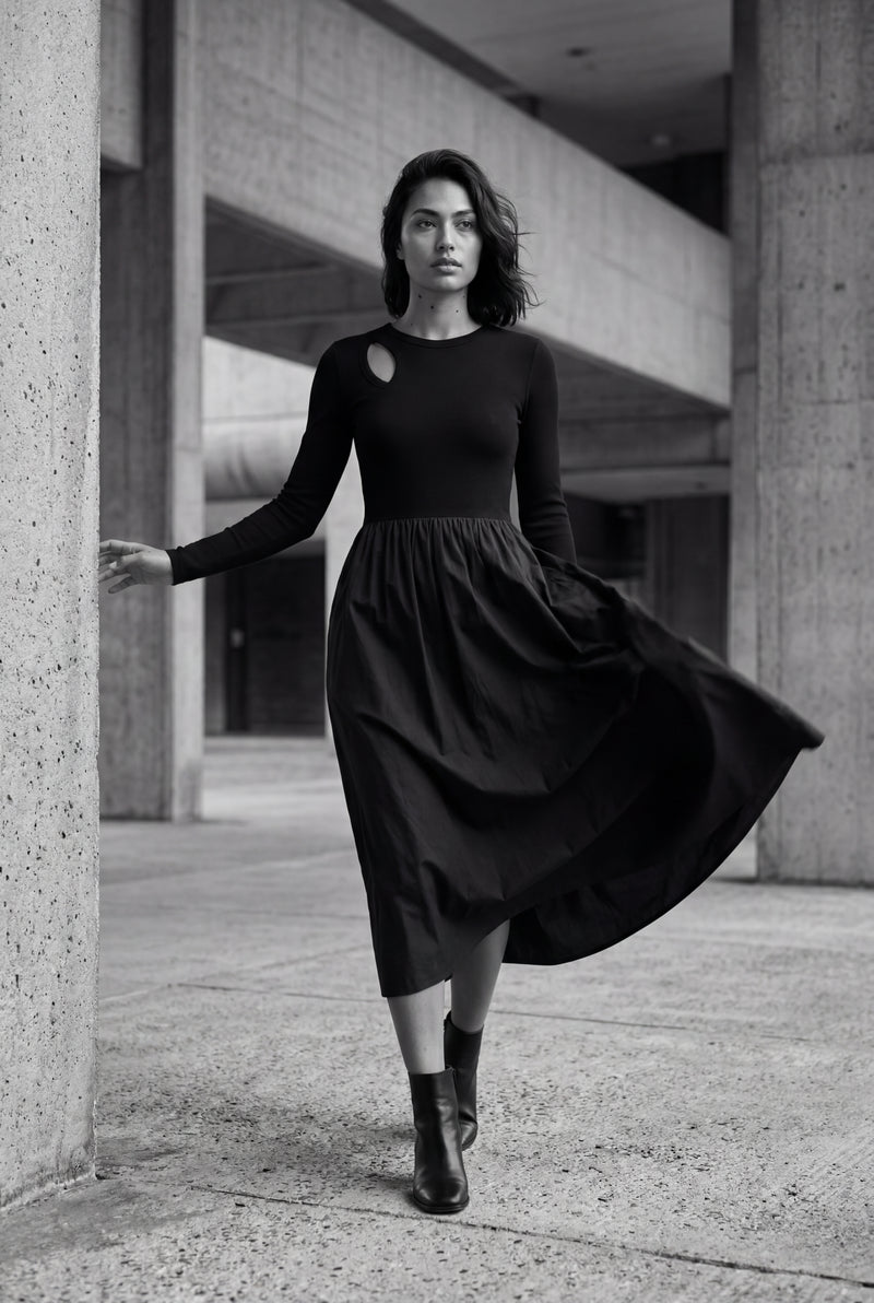 Black Cutout Long Sleeve Fit-and-flare Black Maxi Dress - Photo 4