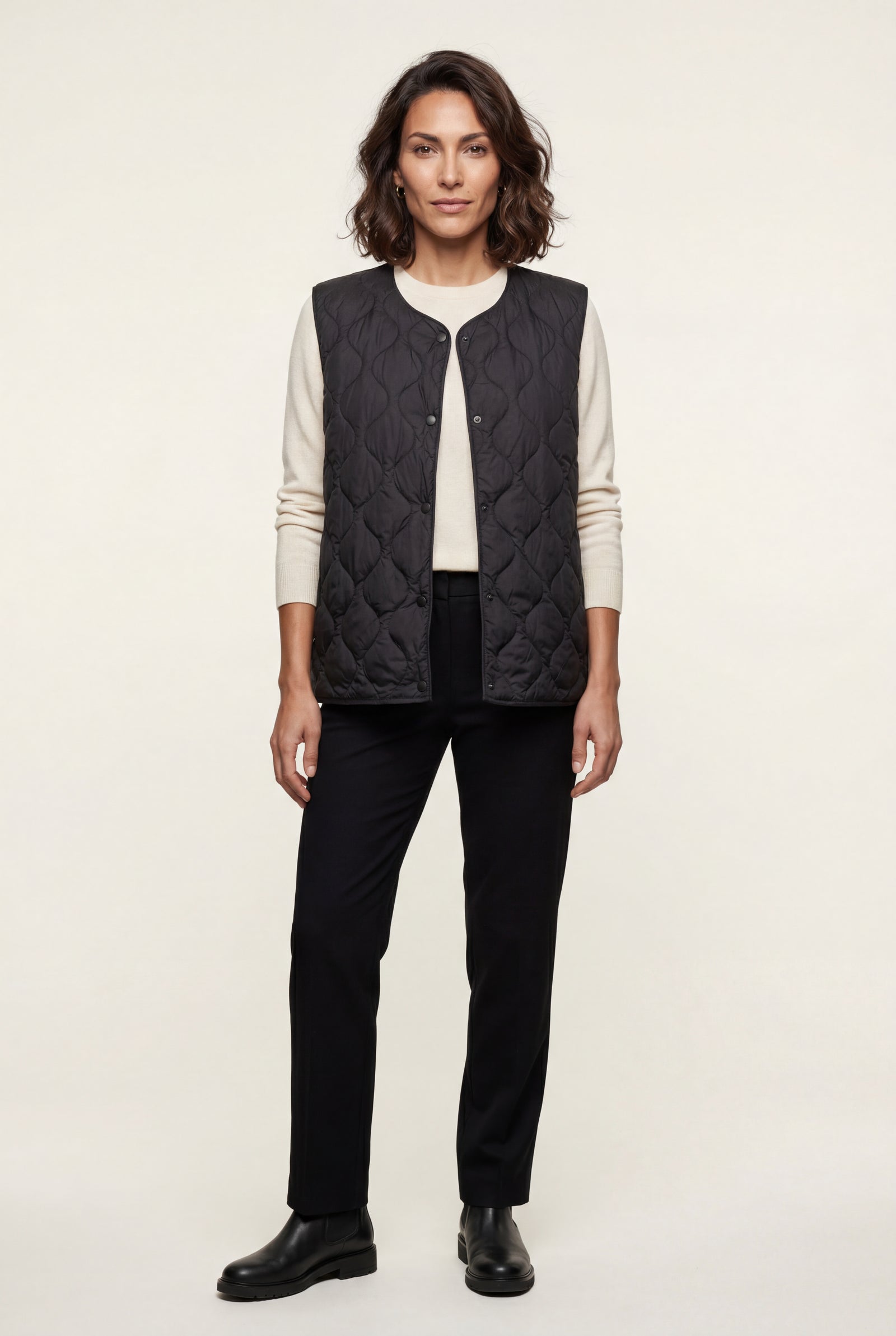 Black Diamond-quilted Sleeveless Bodywarmer Vest with Snap Closure - Photo 6