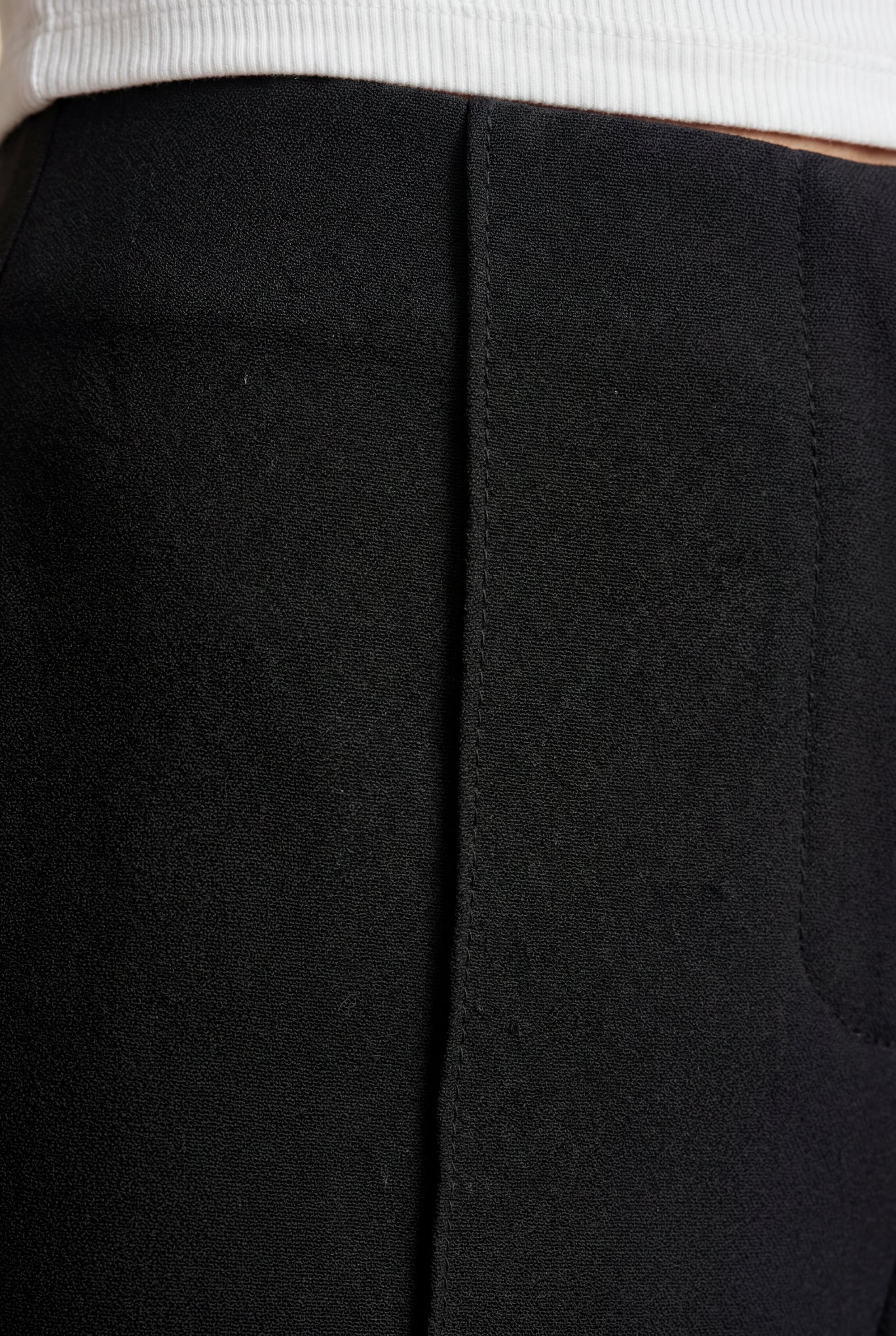 Black High-waisted Tailored Wide-leg Trousers with Creased Front - Wide leg trousers - Photo 4