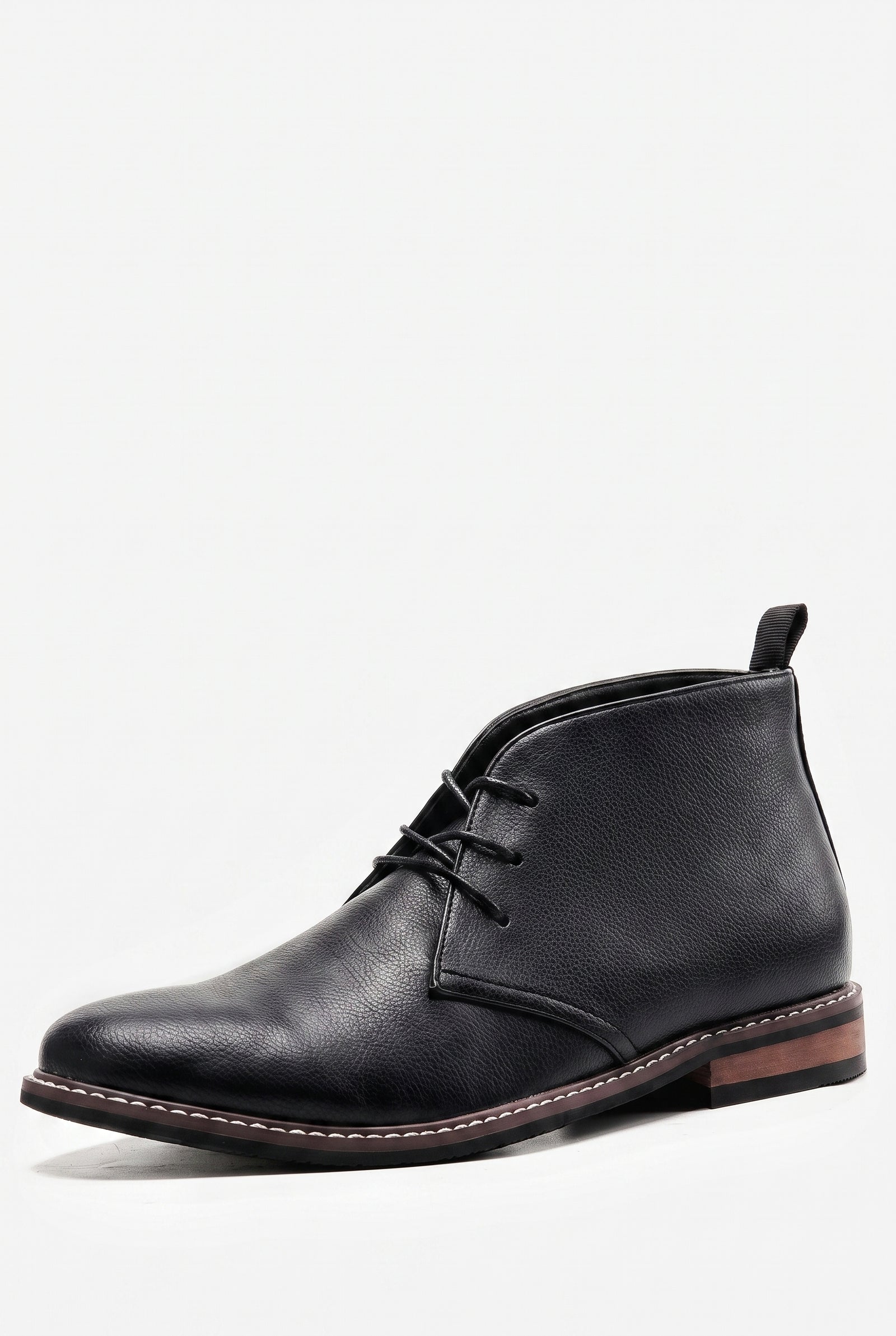 Men's Boots Classic Leather in Black — product white