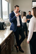 Men's Chinos Regular Fit in Black — lifestyle office break