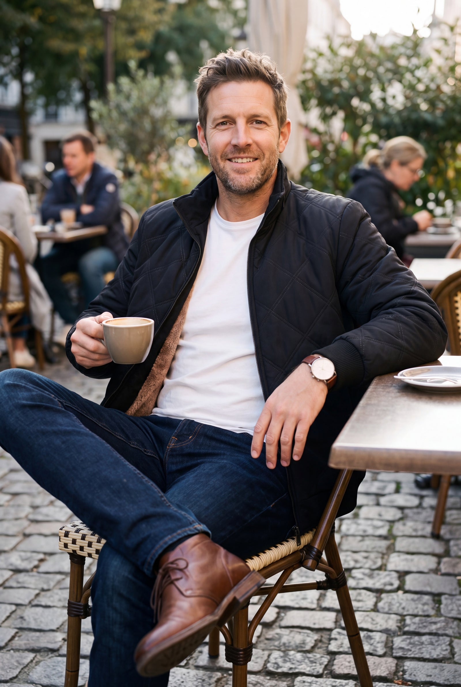 Men's Jacket Quilted Fleece-Lined in Black — lifestyle