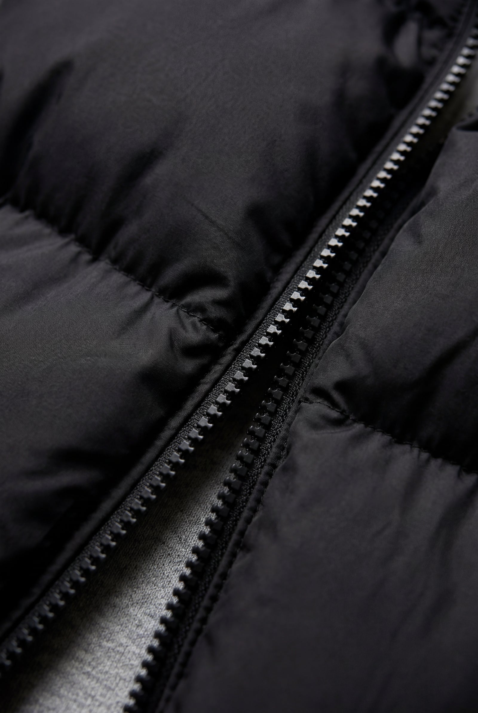 Black Minimalist Hip-length Padded Bodywarmer Vest - Photo 11