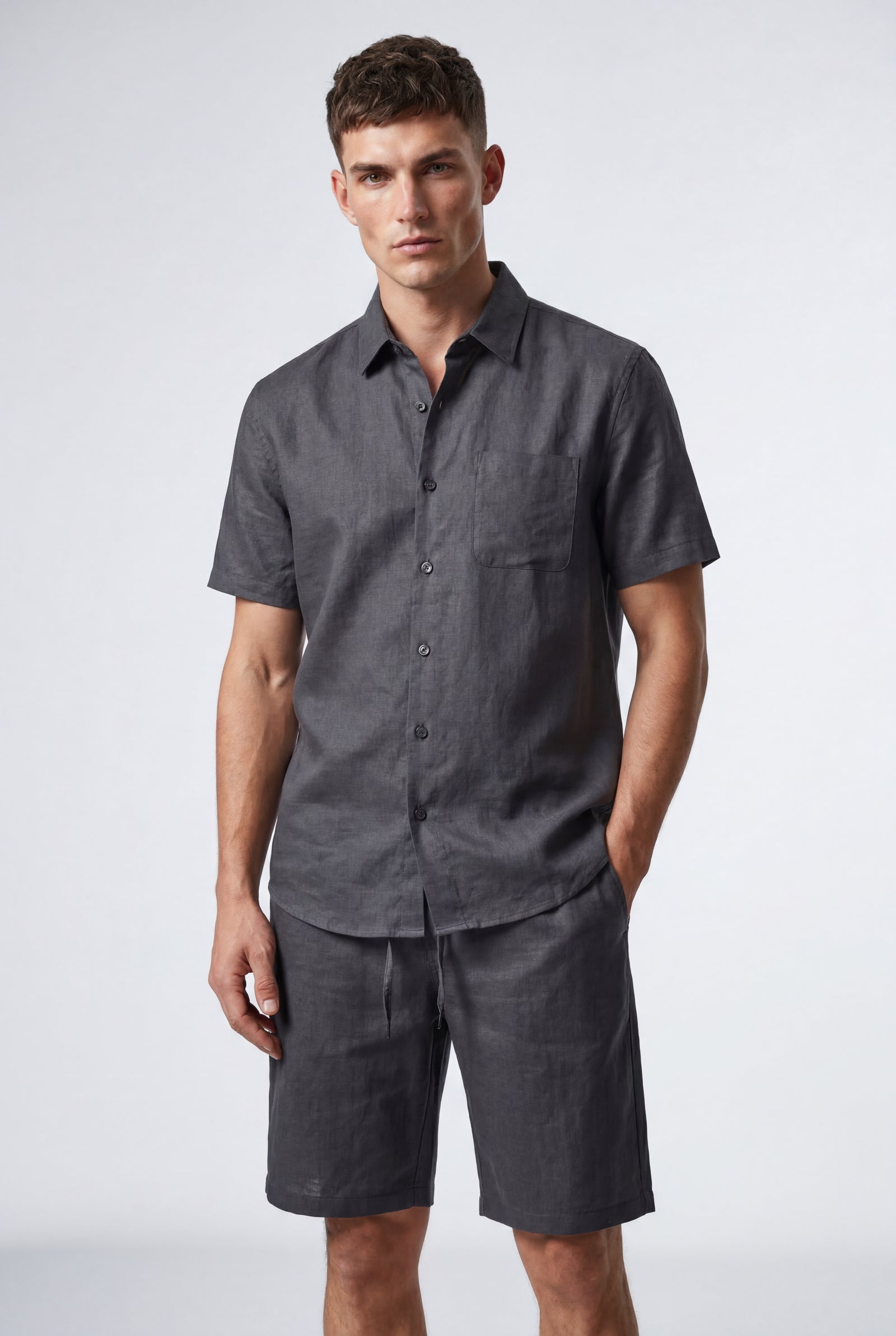 Black Relaxed Fit Above Knee Drawstring Shorts - Relaxed fit shorts - Photo 7