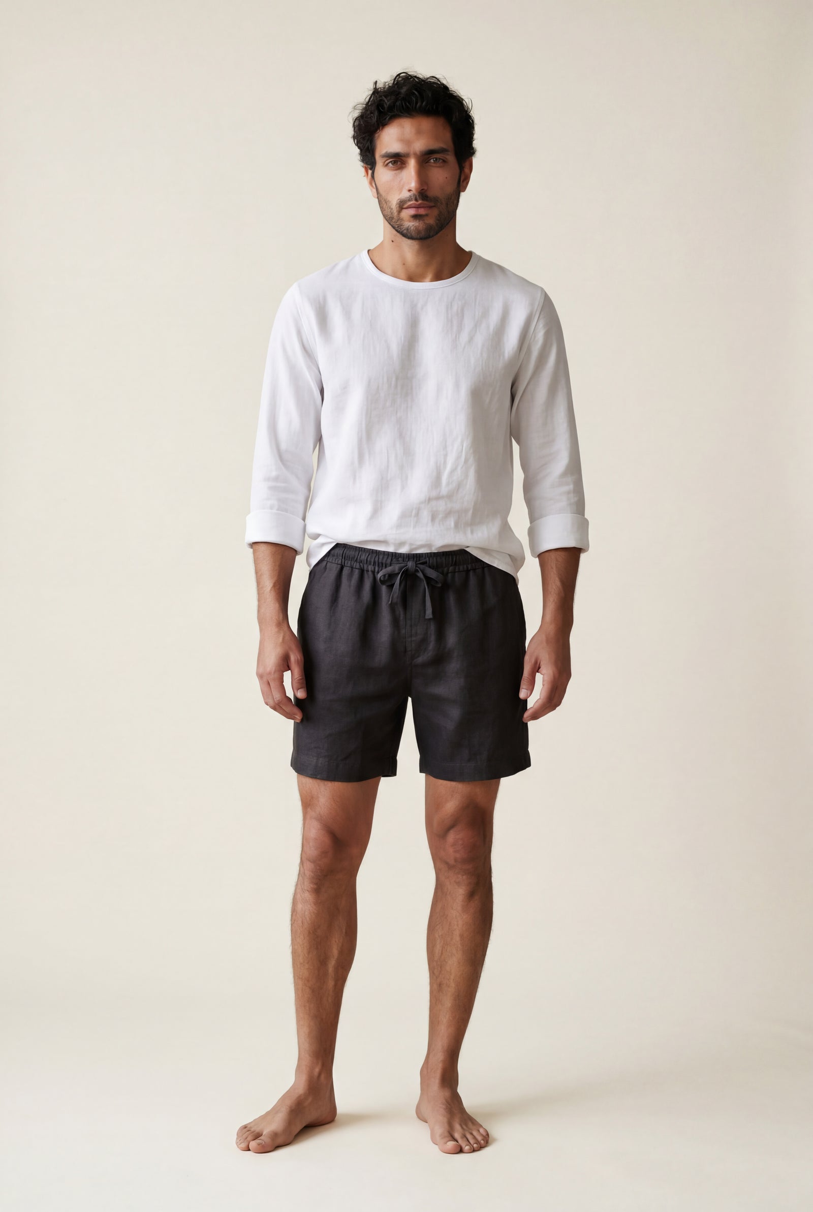 Black Relaxed Fit Drawstring Above Knee Shorts - Relaxed fit shorts - Photo 2