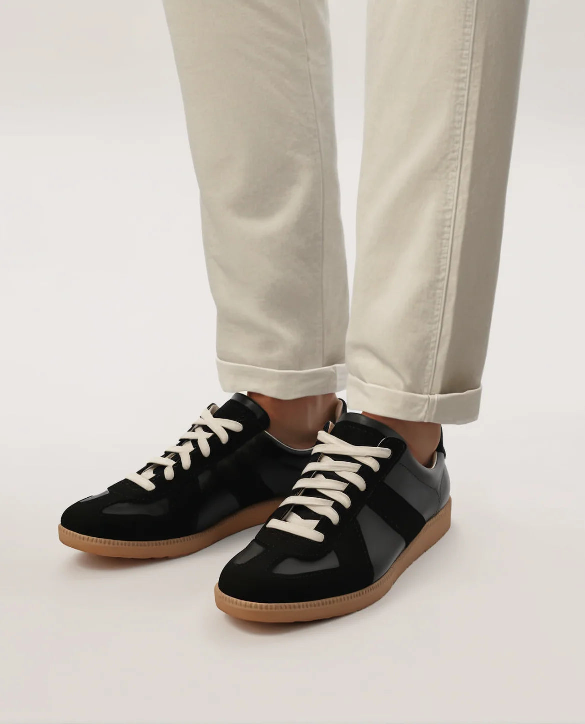 Black Retro Low-top Sneakers with Contrast Panels - Photo 4