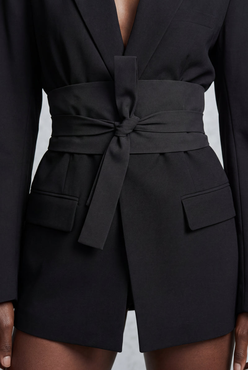 Black Wide Lapel Belted Blazer with Split Sleeves - Fitted blazers - Photo 4