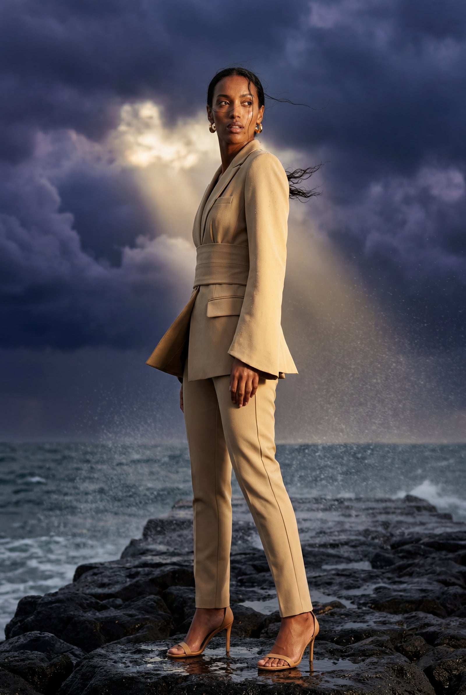 Khaki Wide Lapel Belted Blazer with Split Sleeves - Fitted blazers - Photo 6