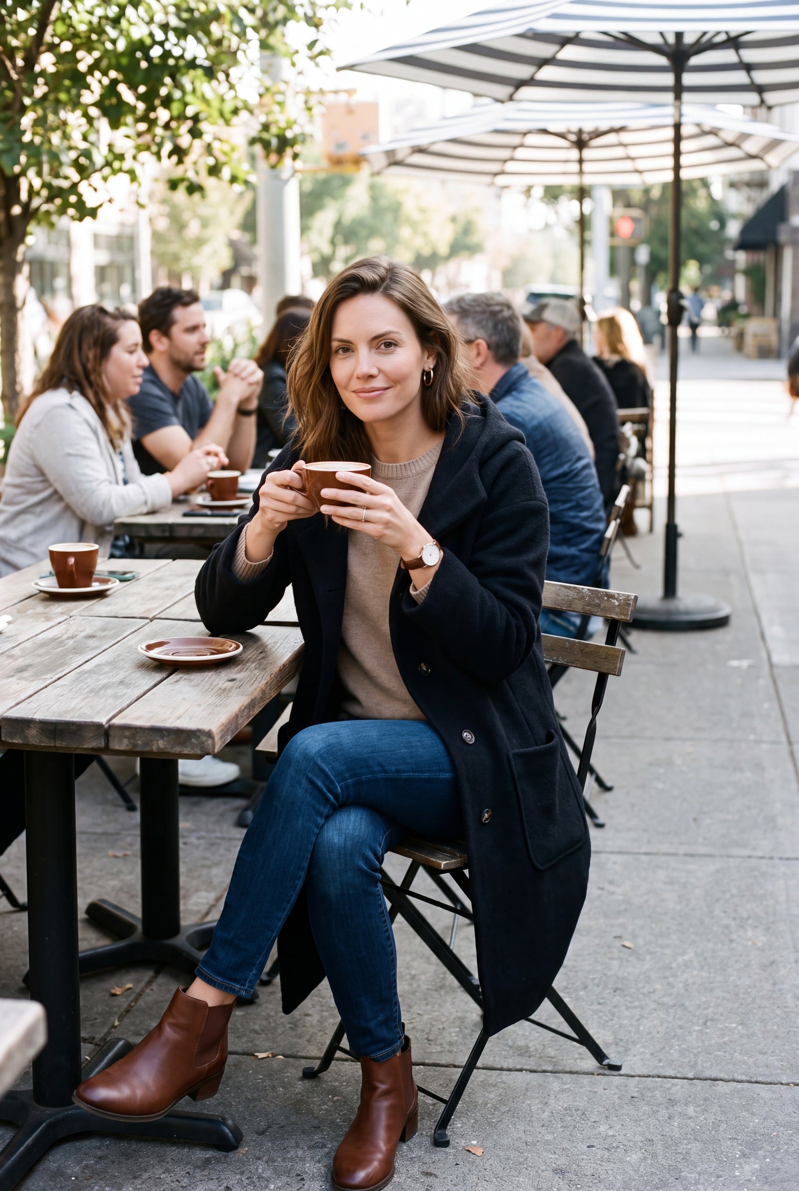 Women's Hooded Coat Relaxed Fit in Black — lifestyle cafe