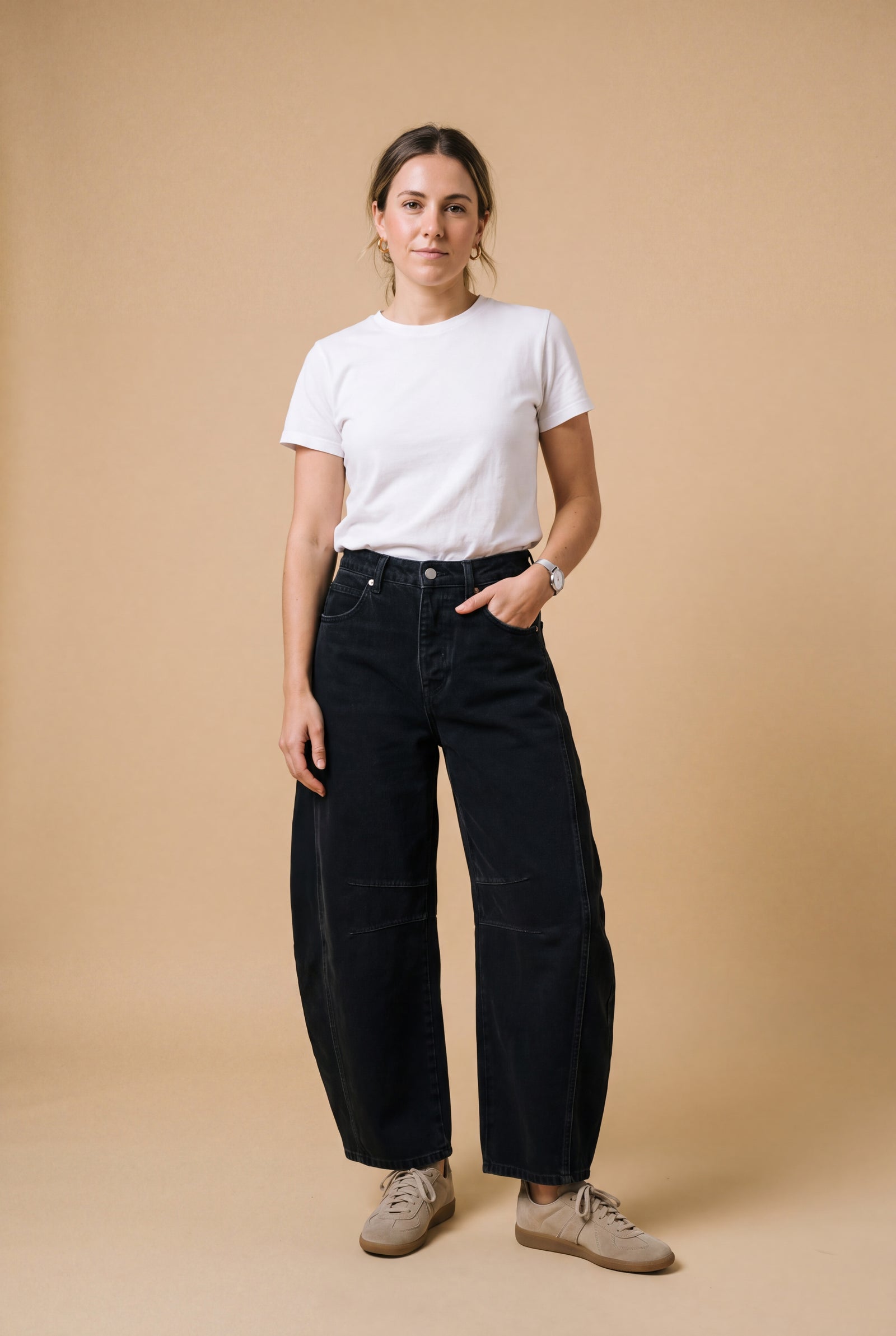 Women's Jeans High Waist Barrel Leg in Black — primary studio