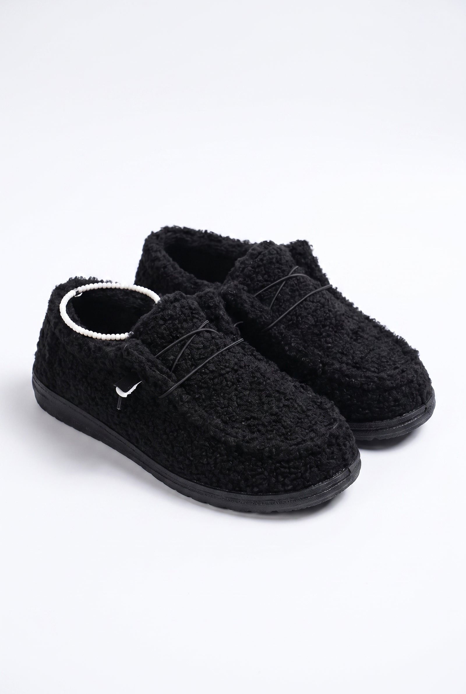 Women's Slippers Teddy Plush in Black — product packshot